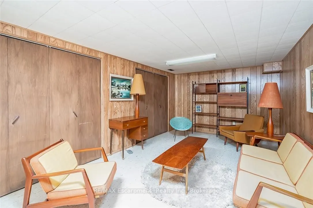 231 BARRYMORE Court
