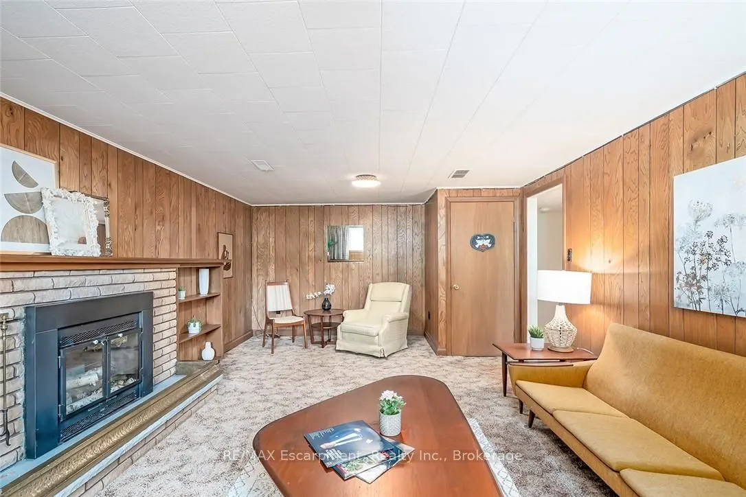 231 BARRYMORE Court