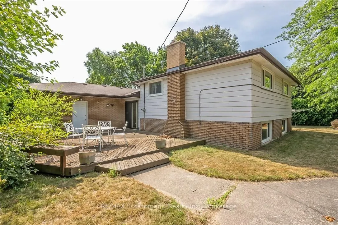 231 BARRYMORE Court