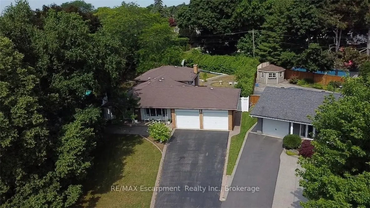 231 BARRYMORE Court