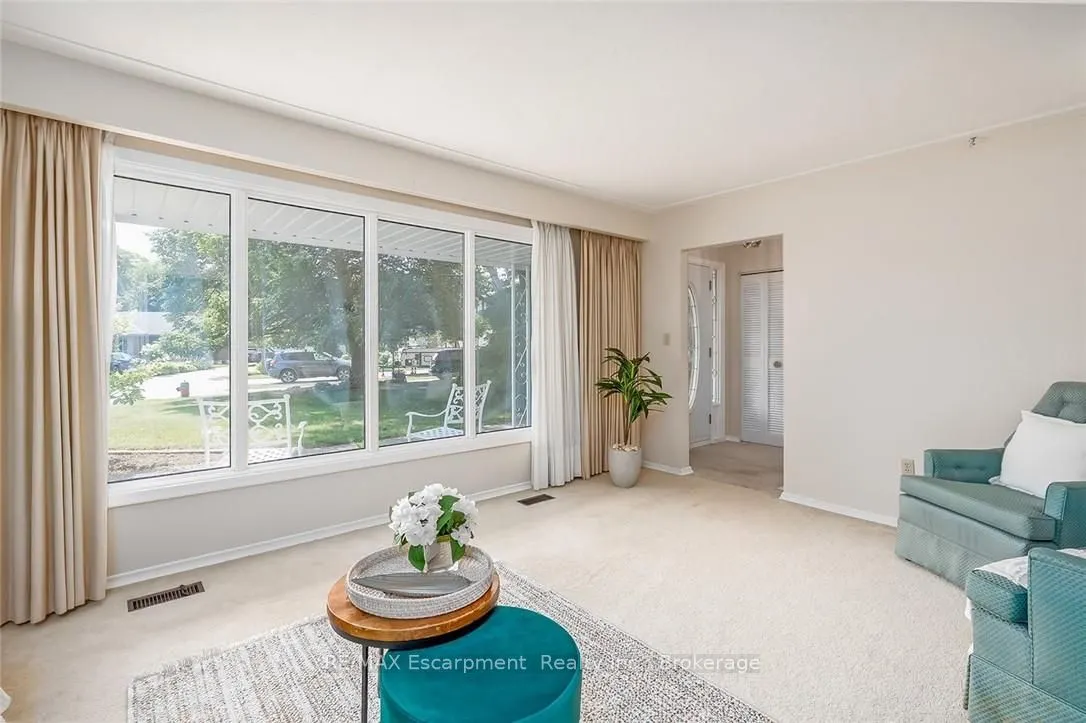 231 BARRYMORE Court
