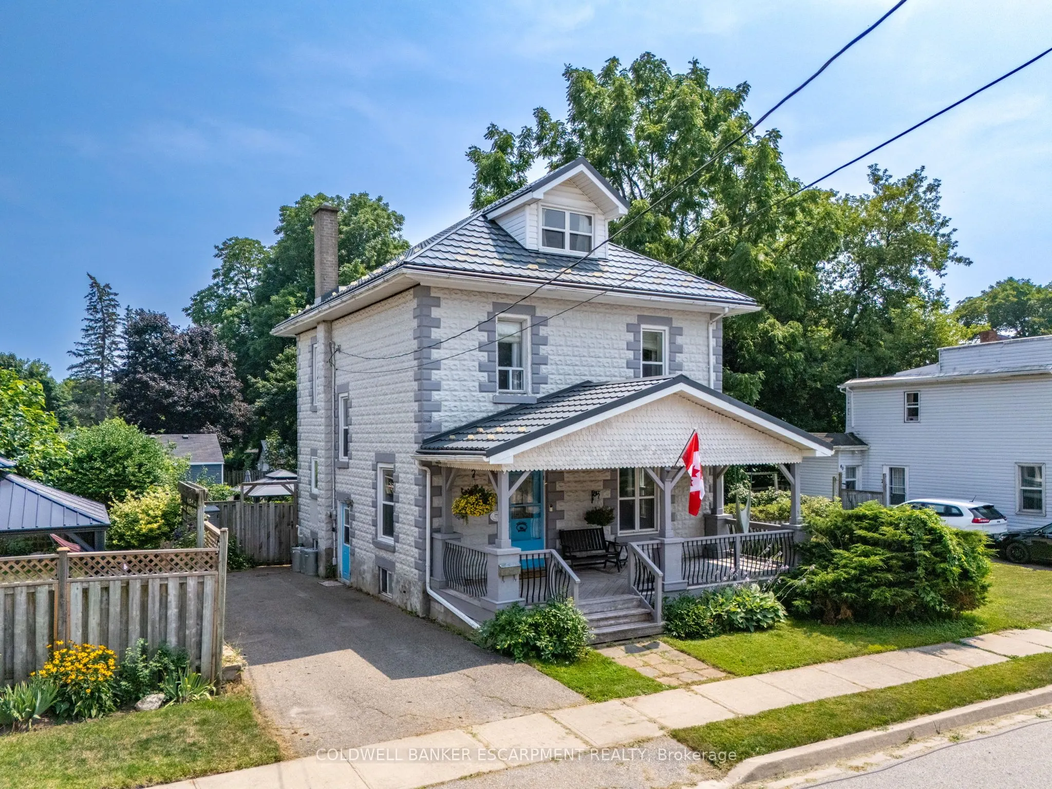 44 Church Street E