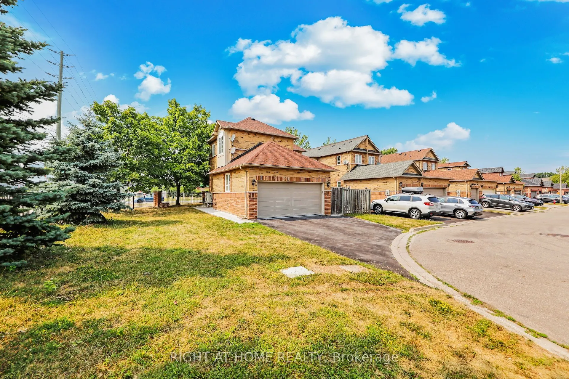 332 Rosegate Way N