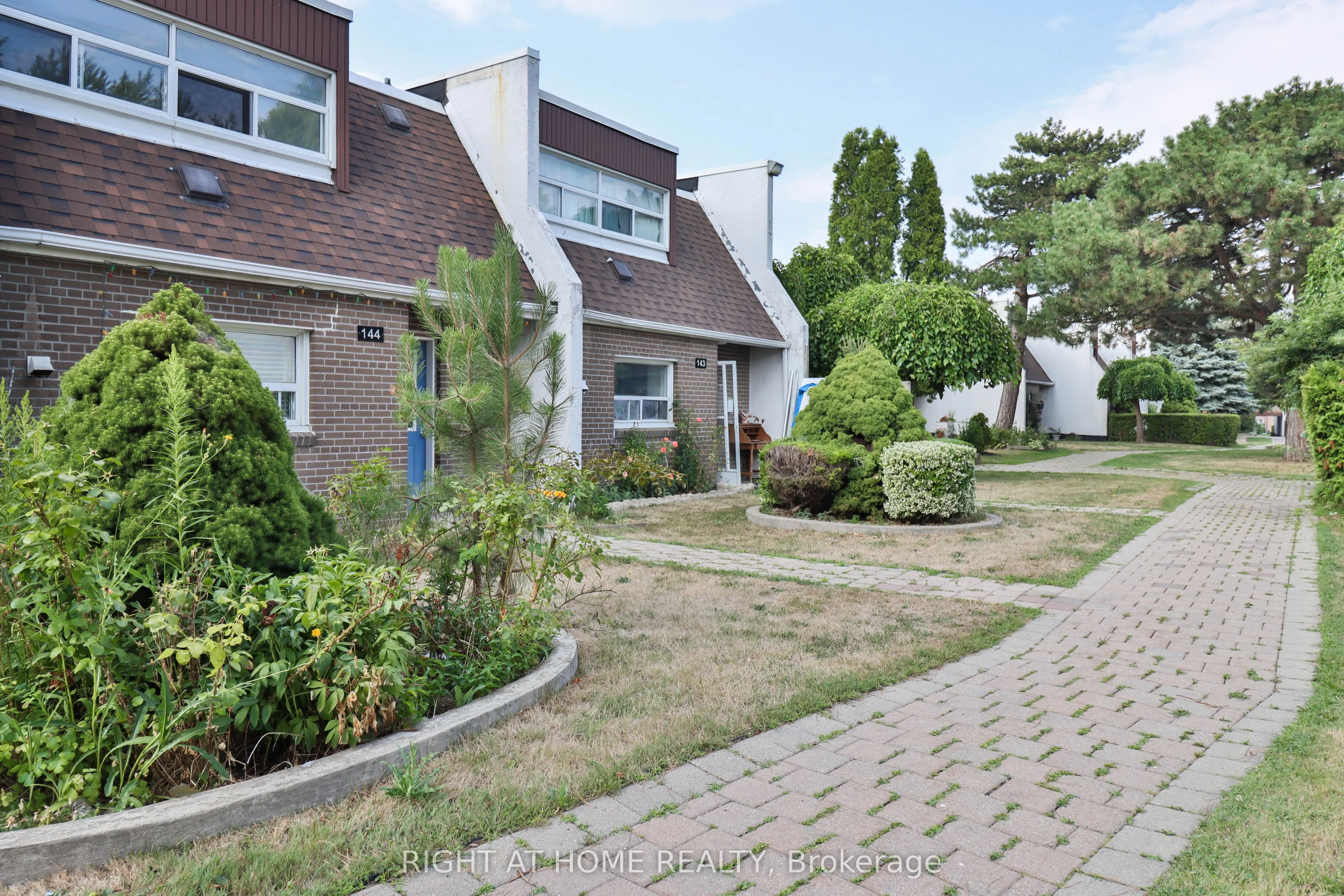 34 Venetian Crescent, #144