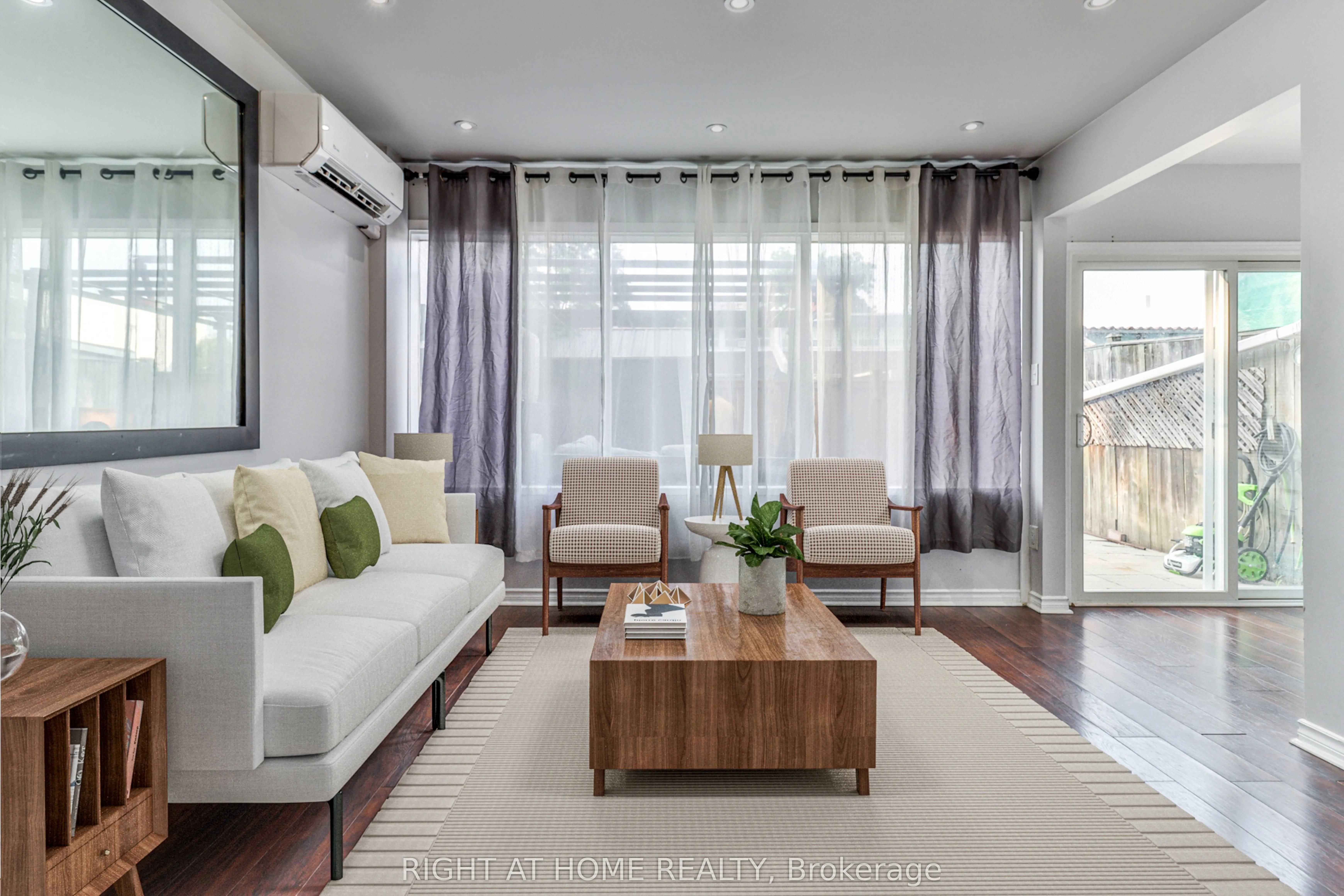 34 Venetian Crescent, #144