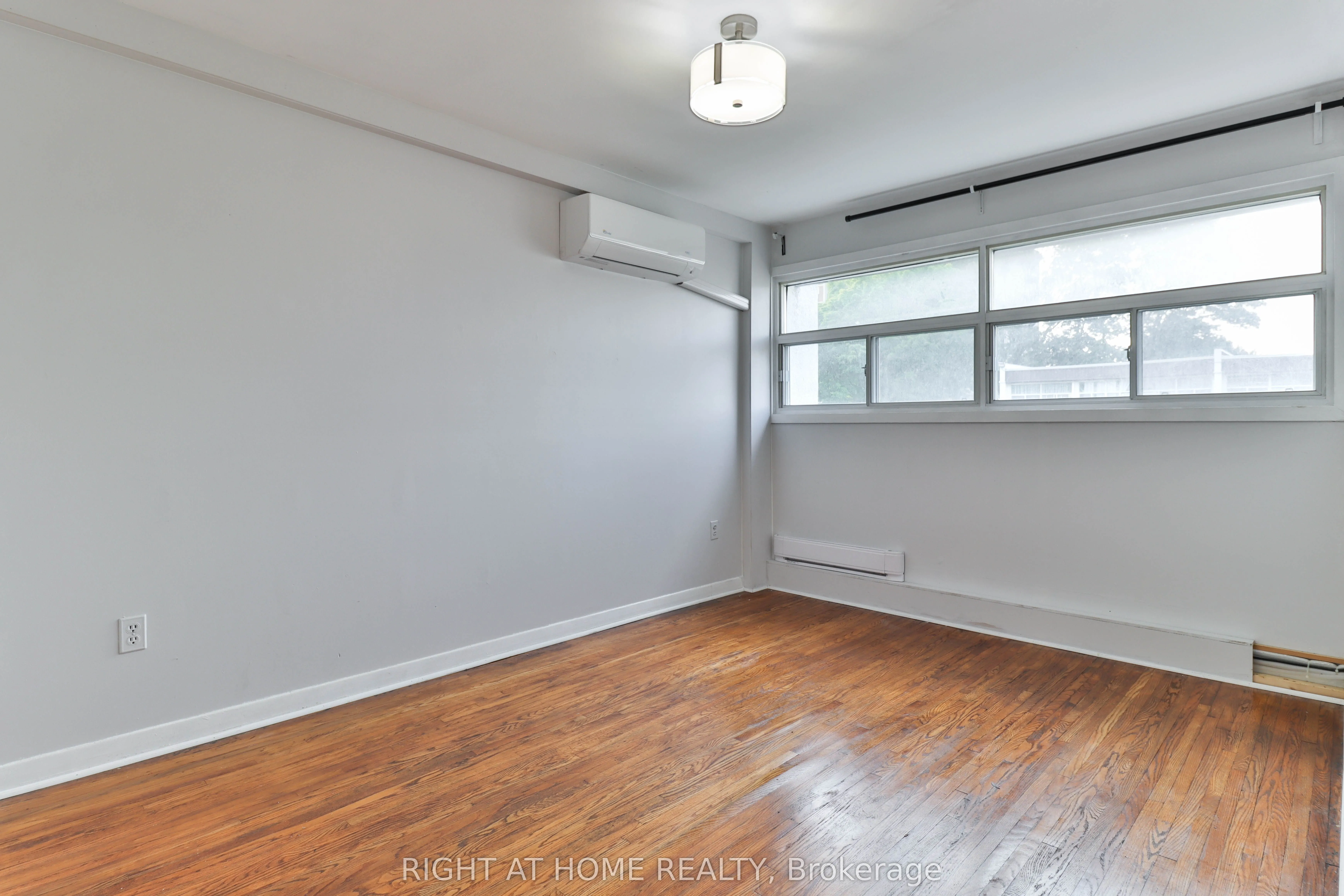 34 Venetian Crescent, #144