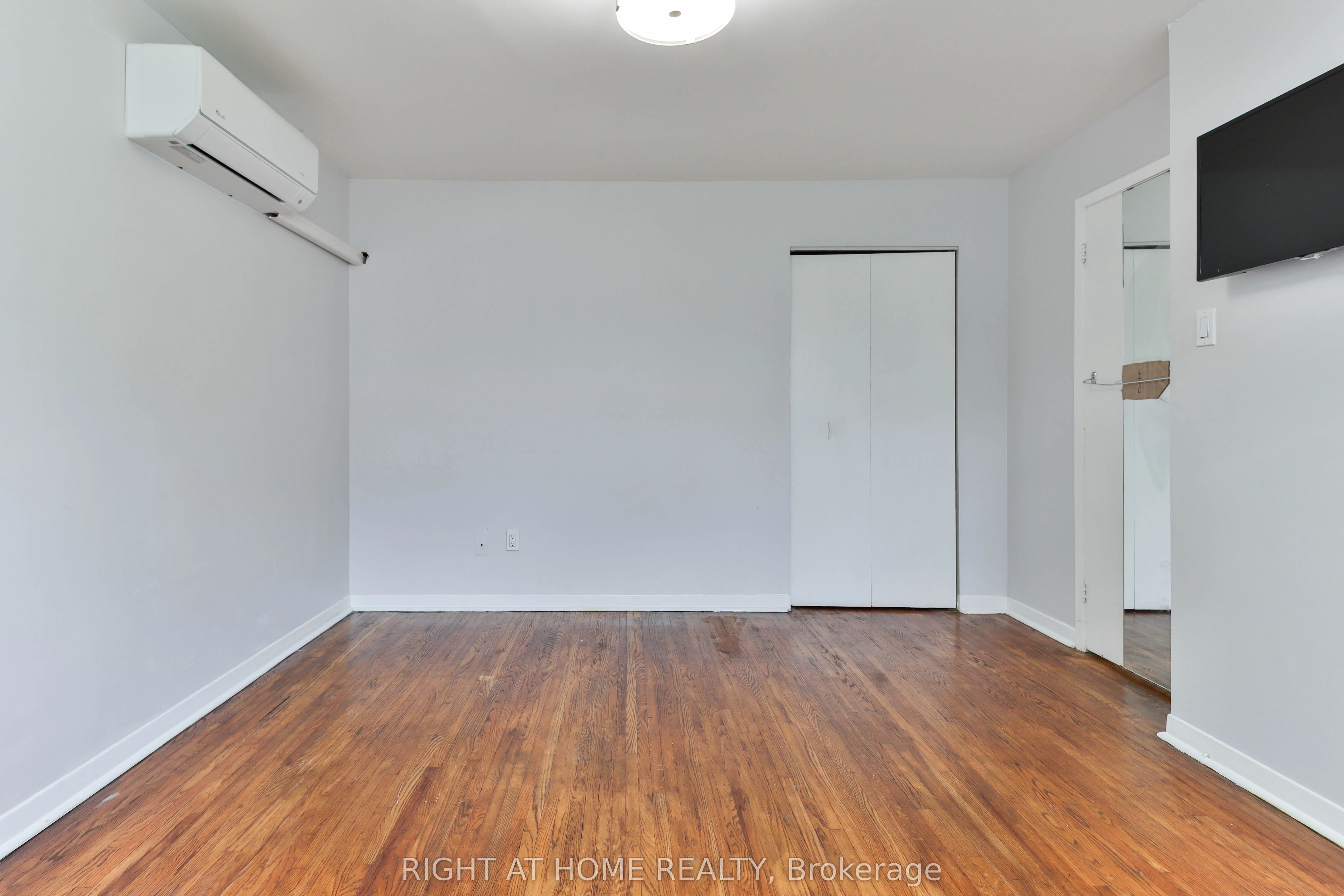 34 Venetian Crescent, #144