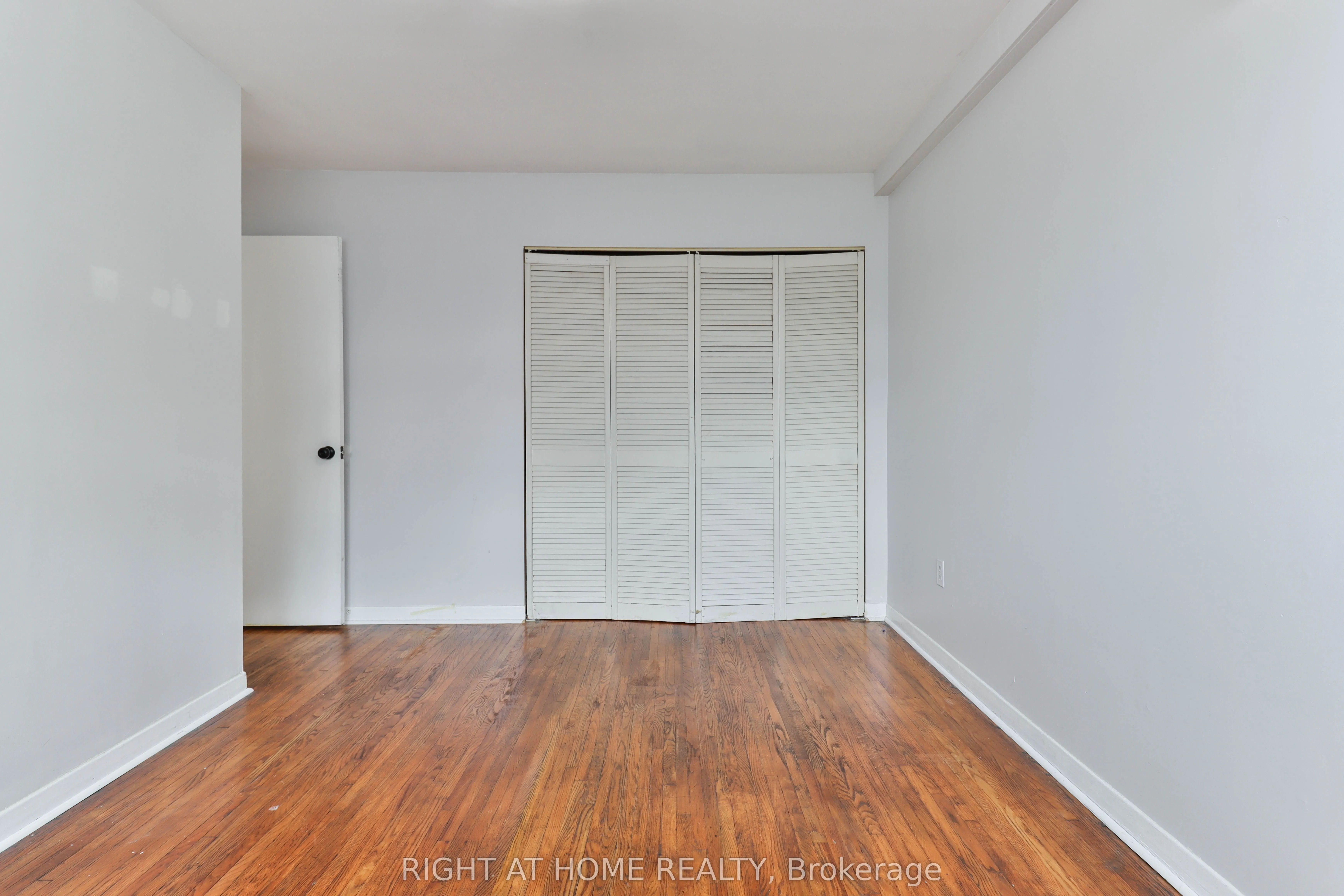 34 Venetian Crescent, #144