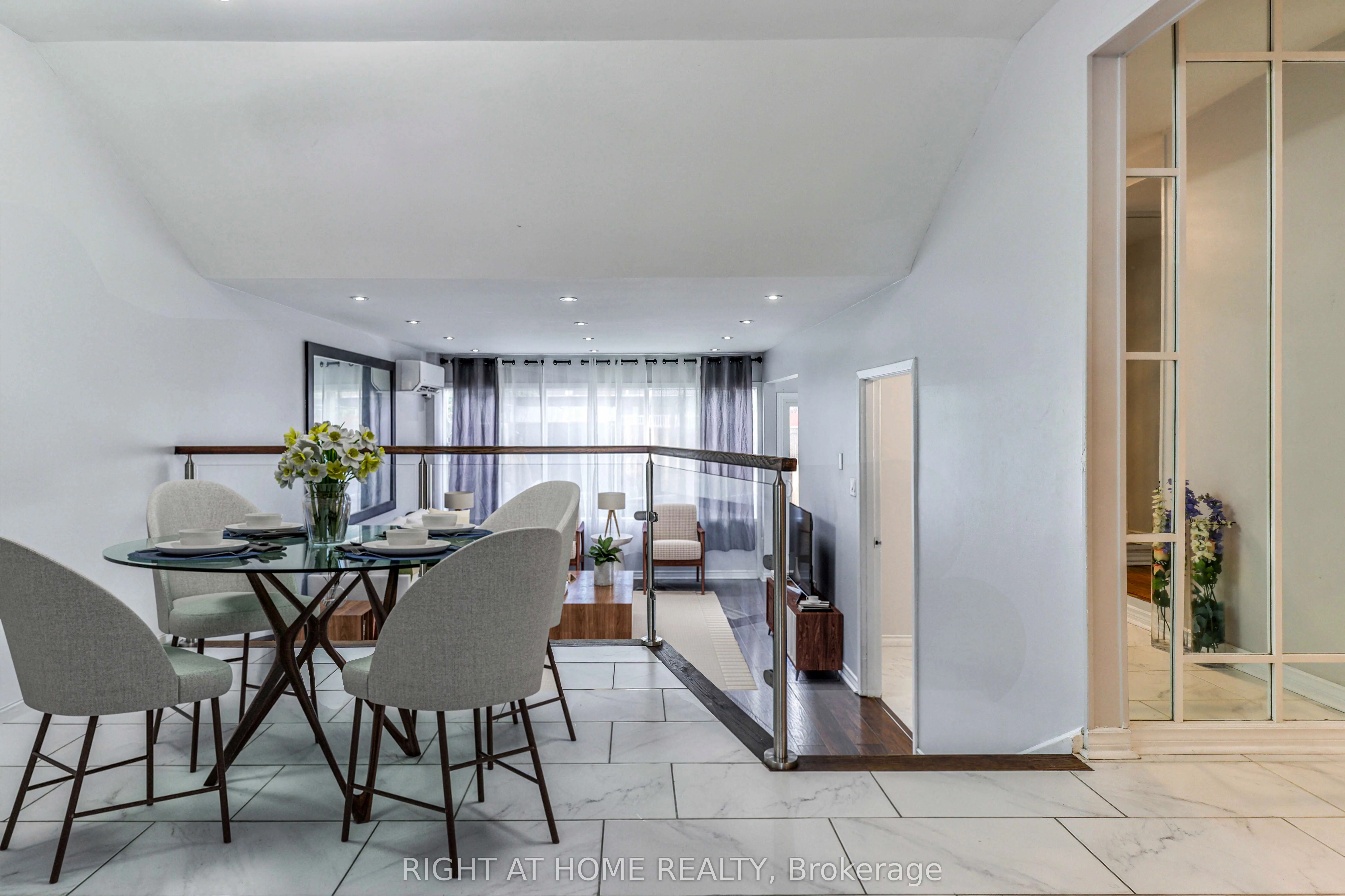 34 Venetian Crescent, #144