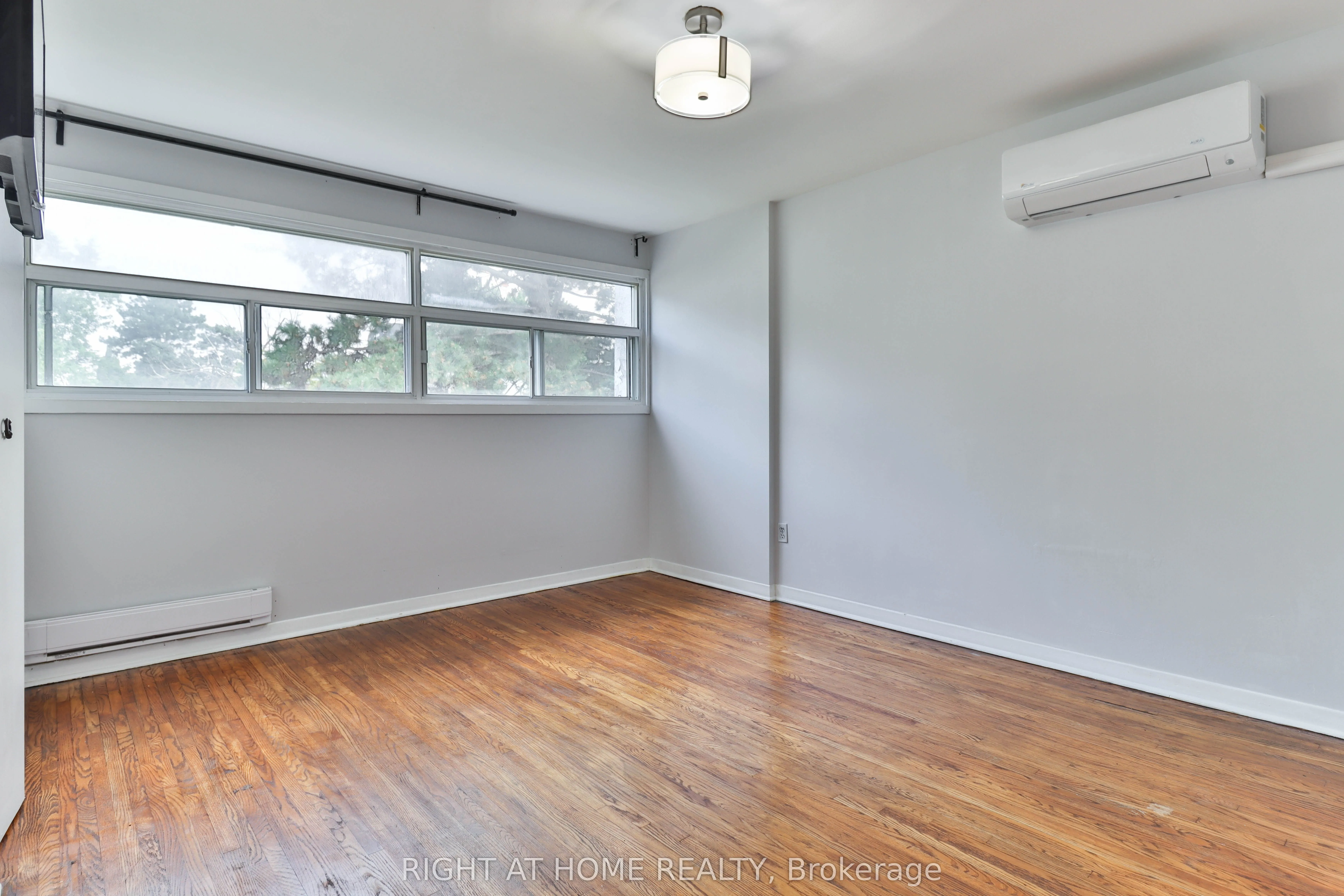 34 Venetian Crescent, #144
