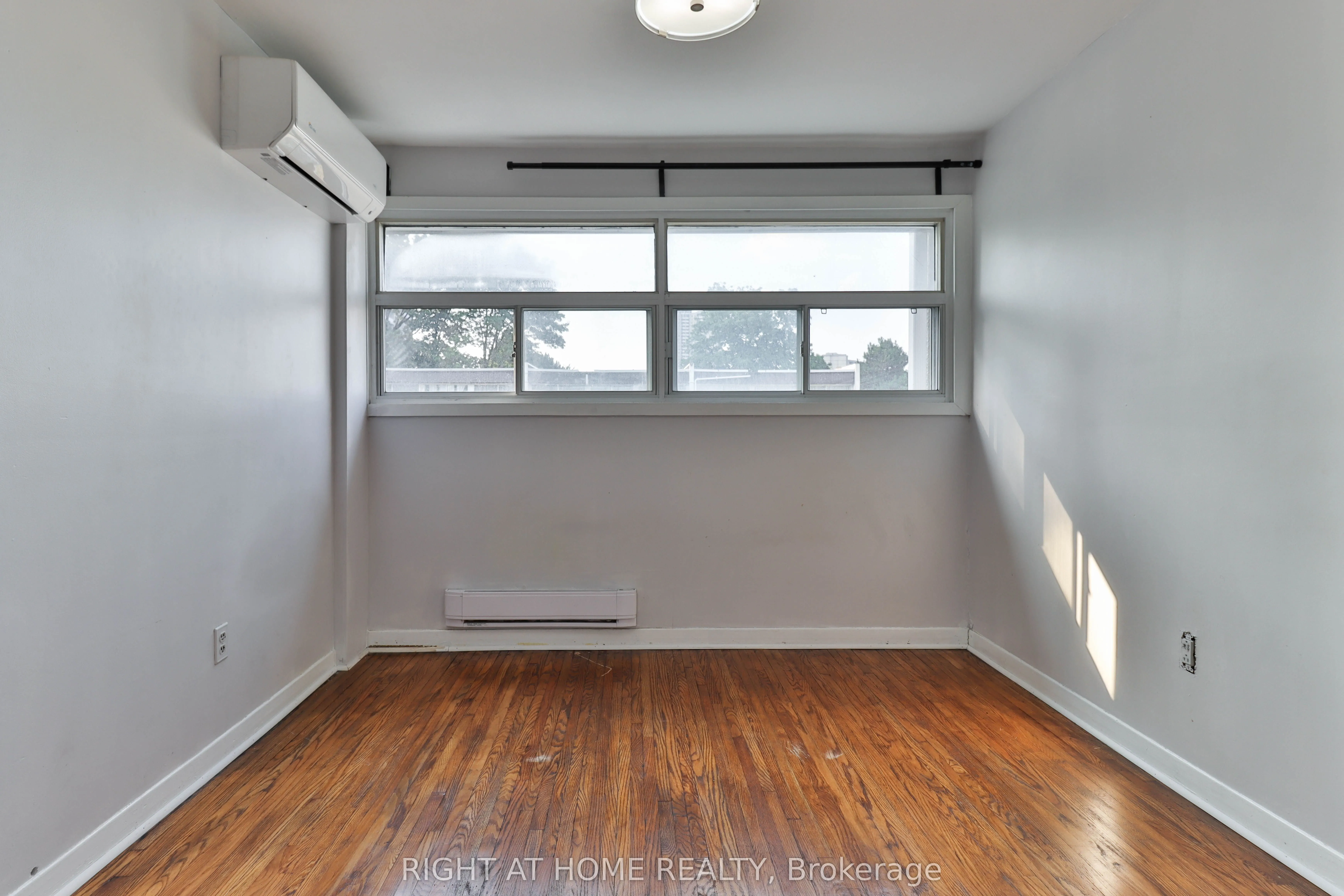 34 Venetian Crescent, #144