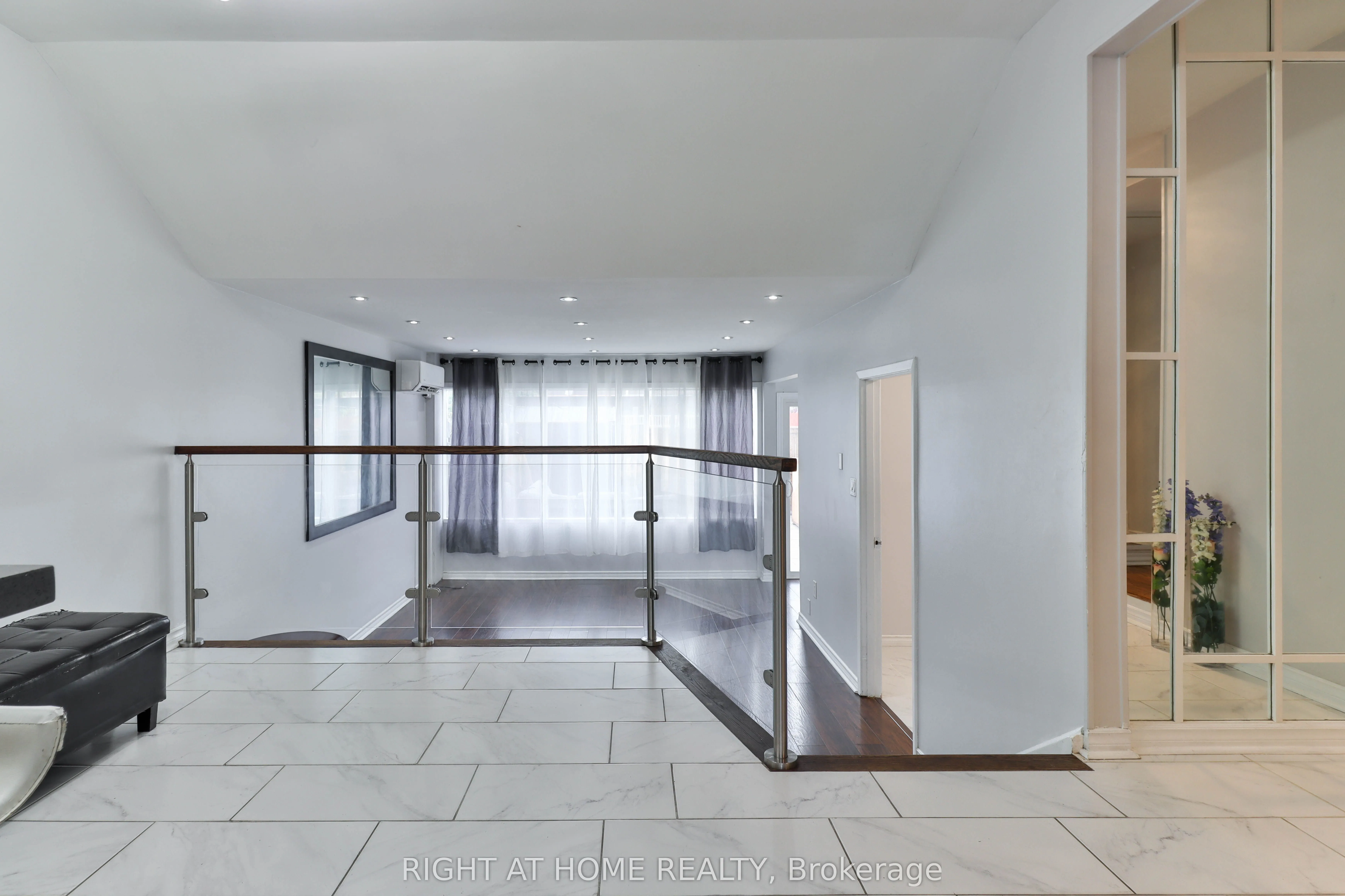 34 Venetian Crescent, #144