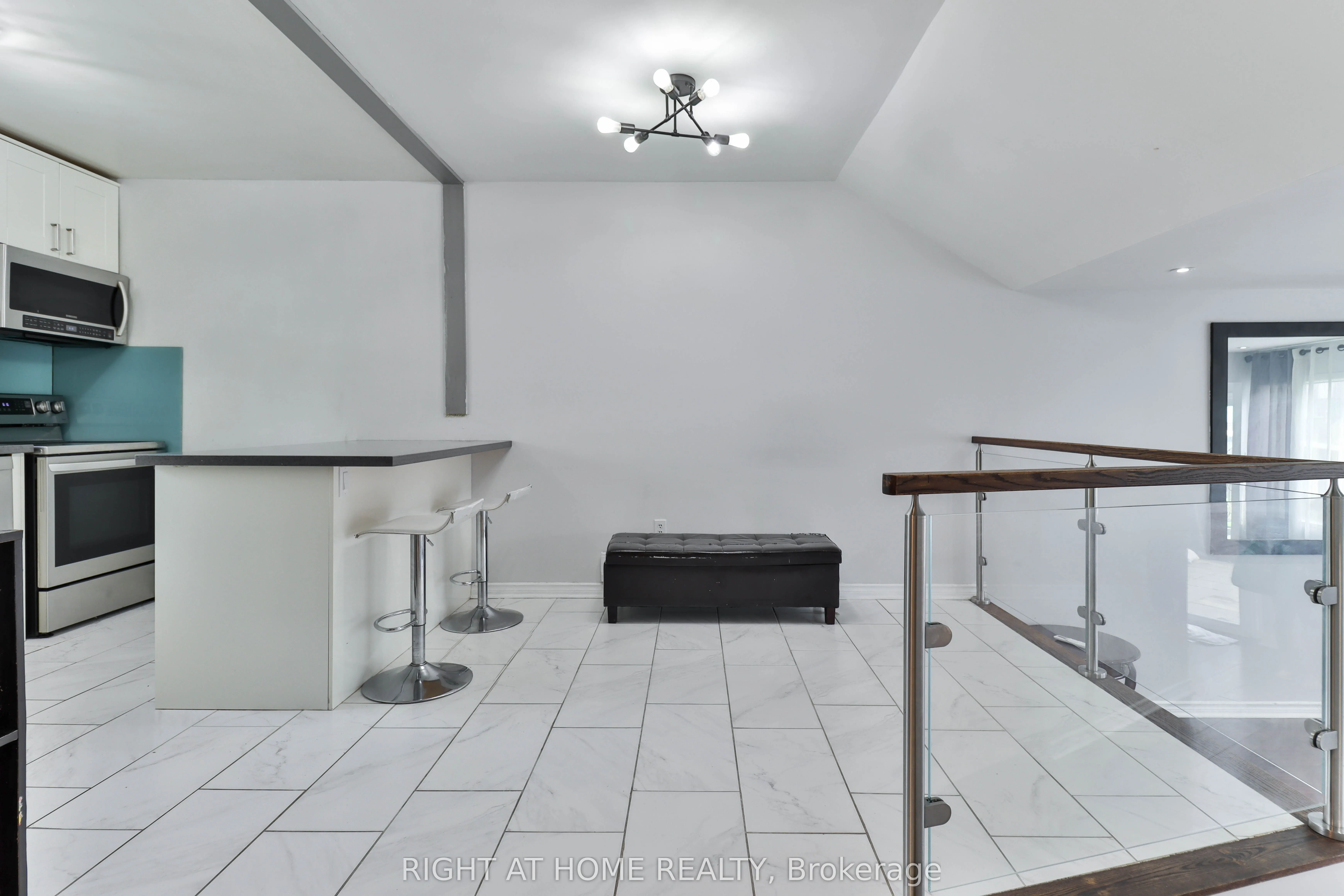 34 Venetian Crescent, #144