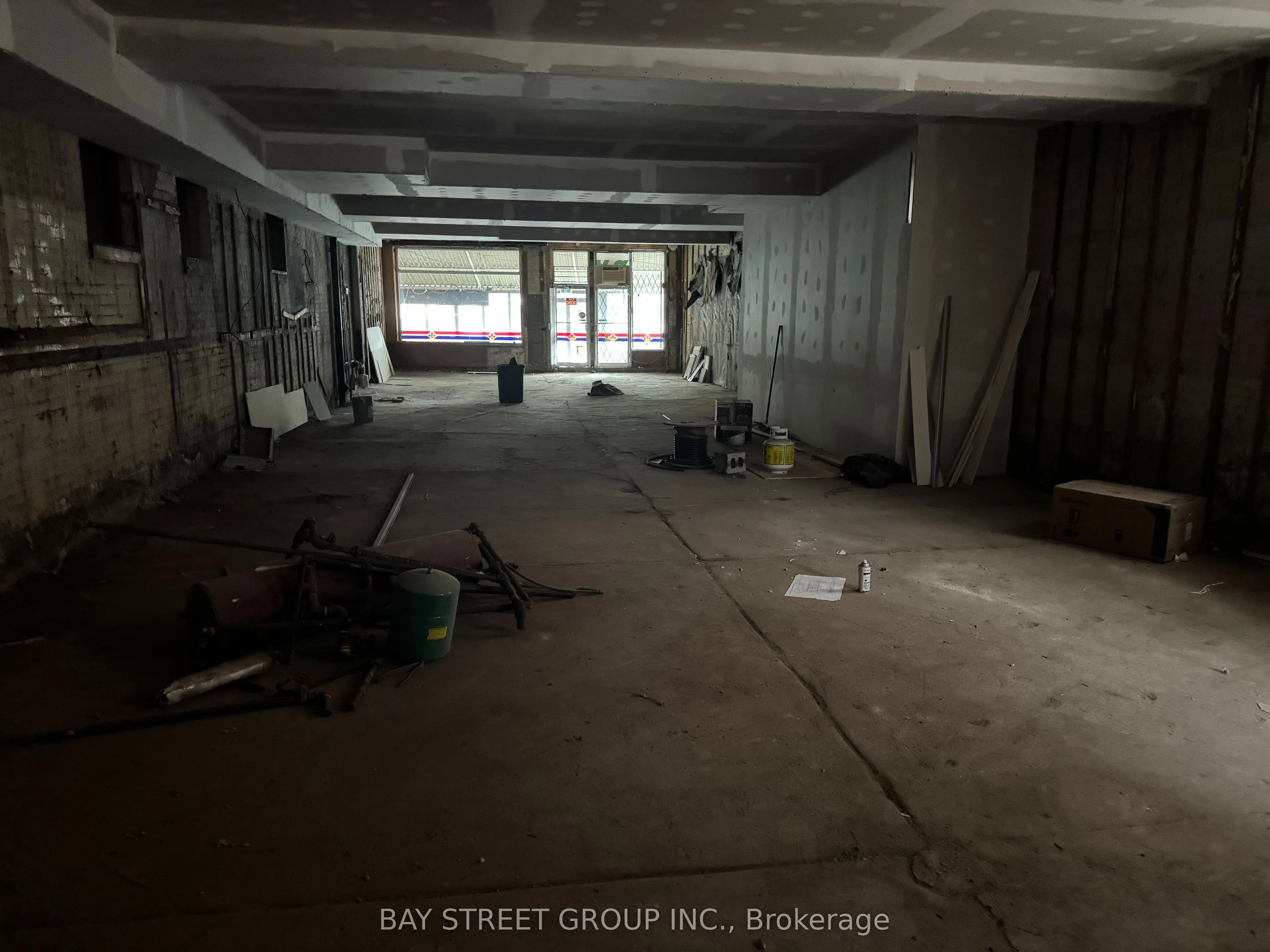 2386 Lake Shore Boulevard W