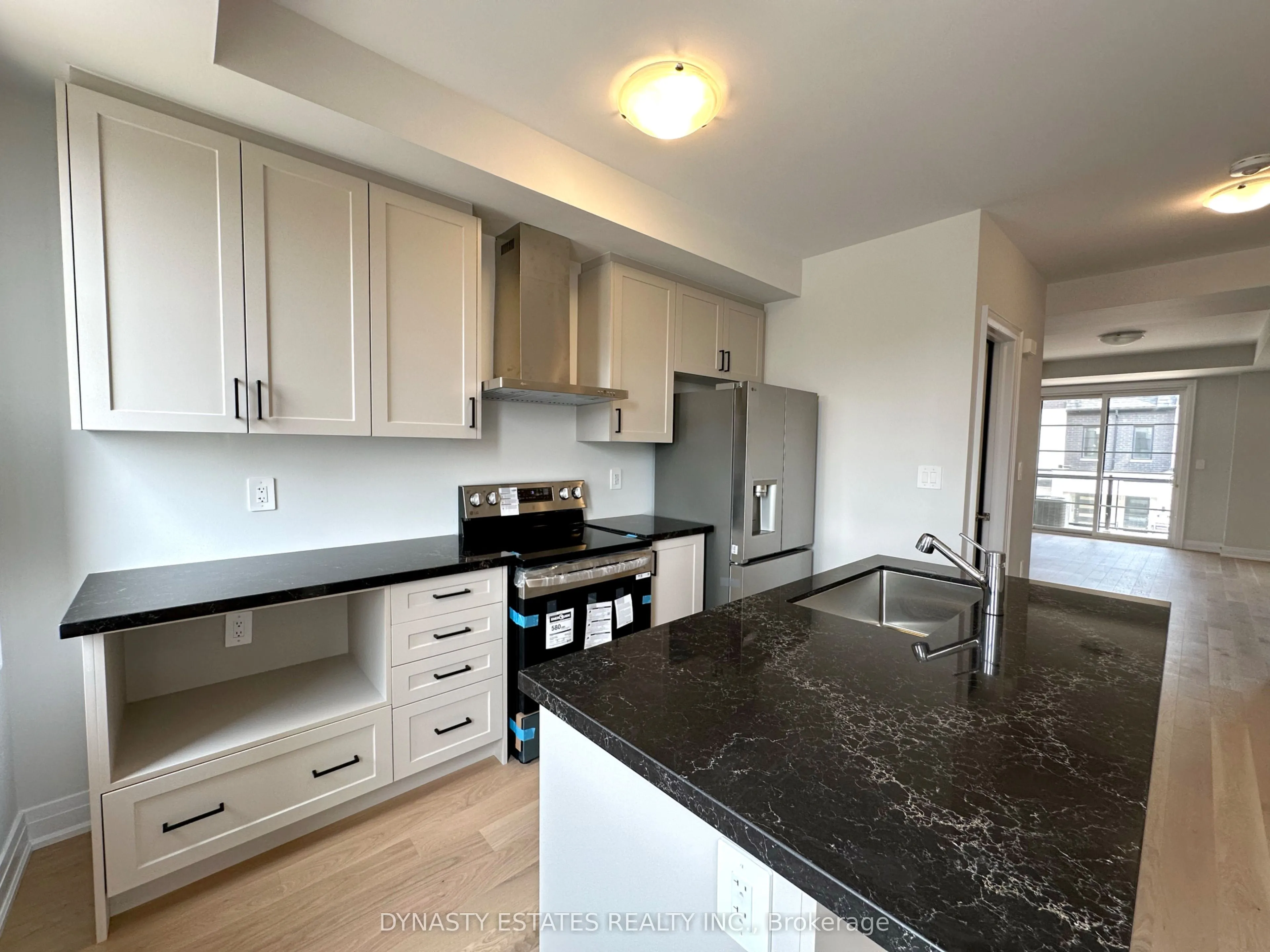5945 Saigon Street, #N/A
