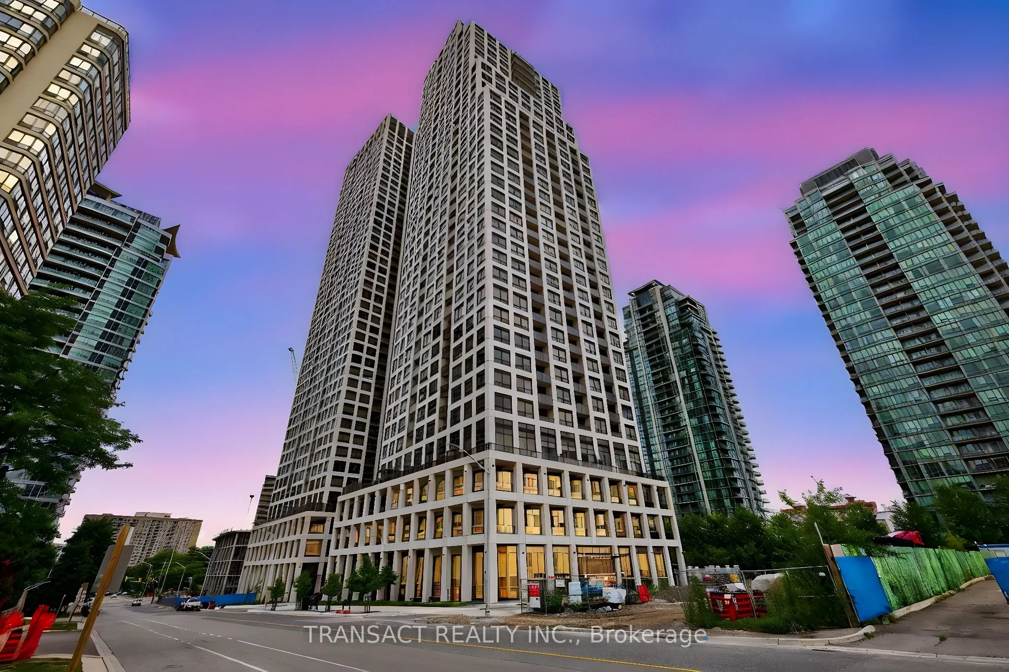 36 elm Drive W, #1706