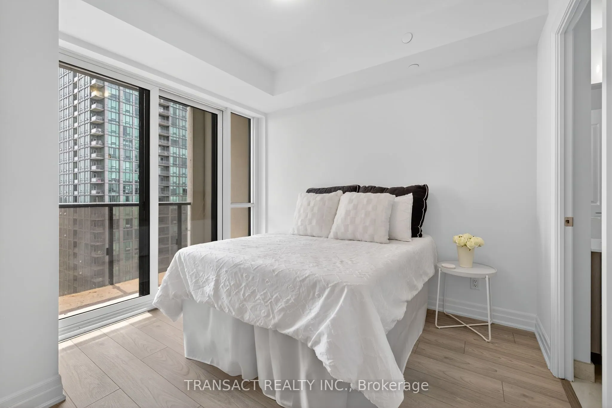 36 elm Drive W, #1706