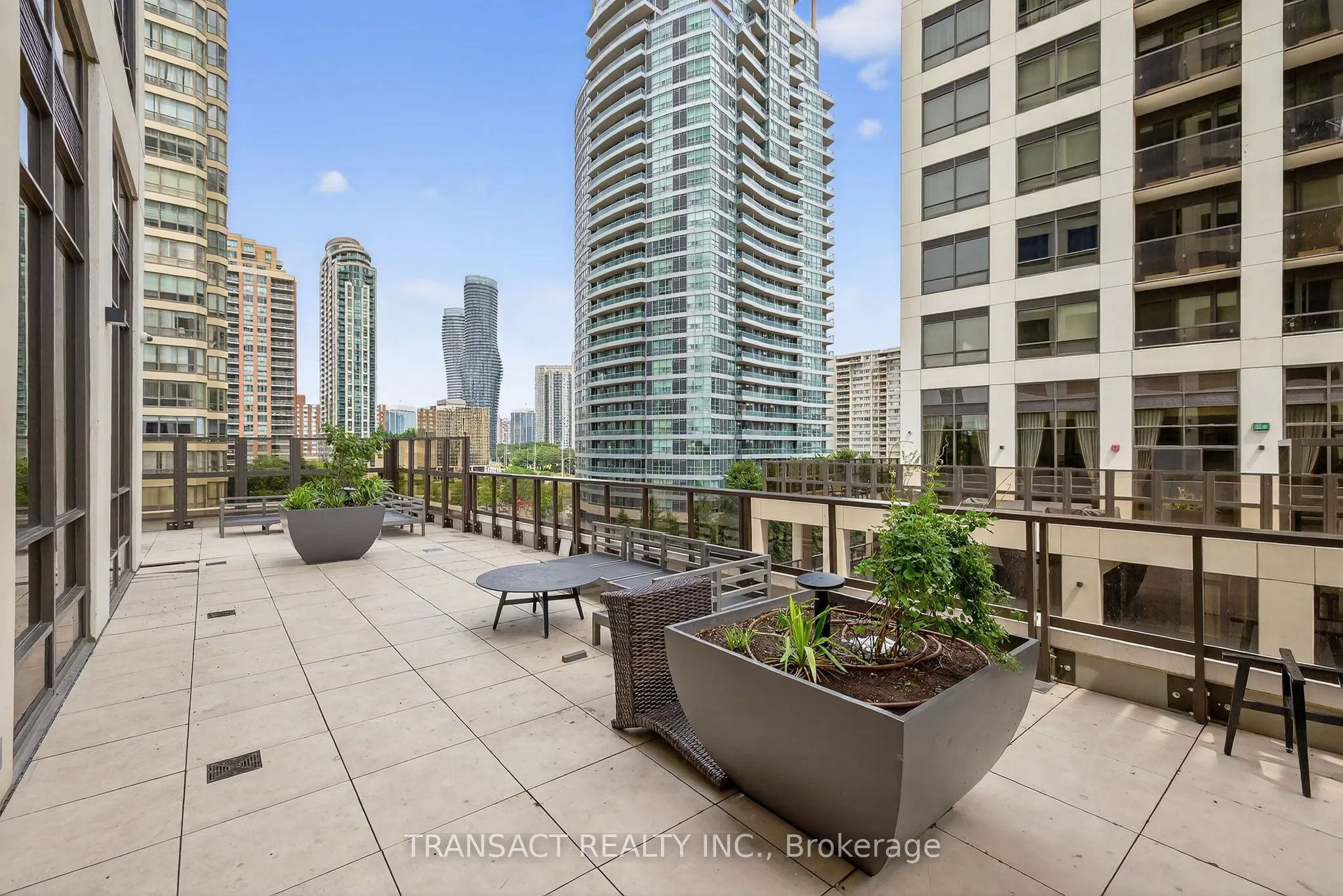 36 elm Drive W, #1706