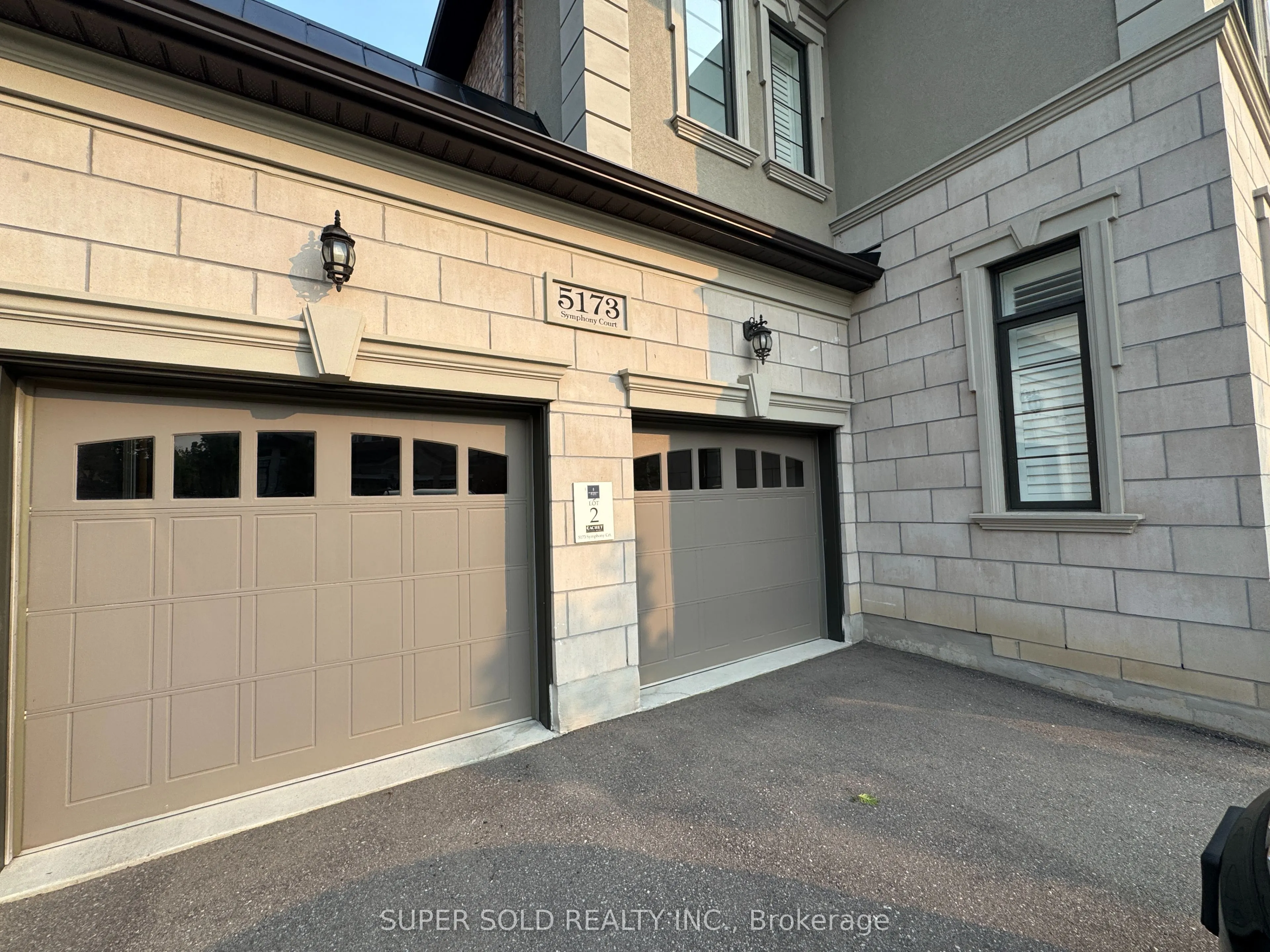 5173 Symphony Court