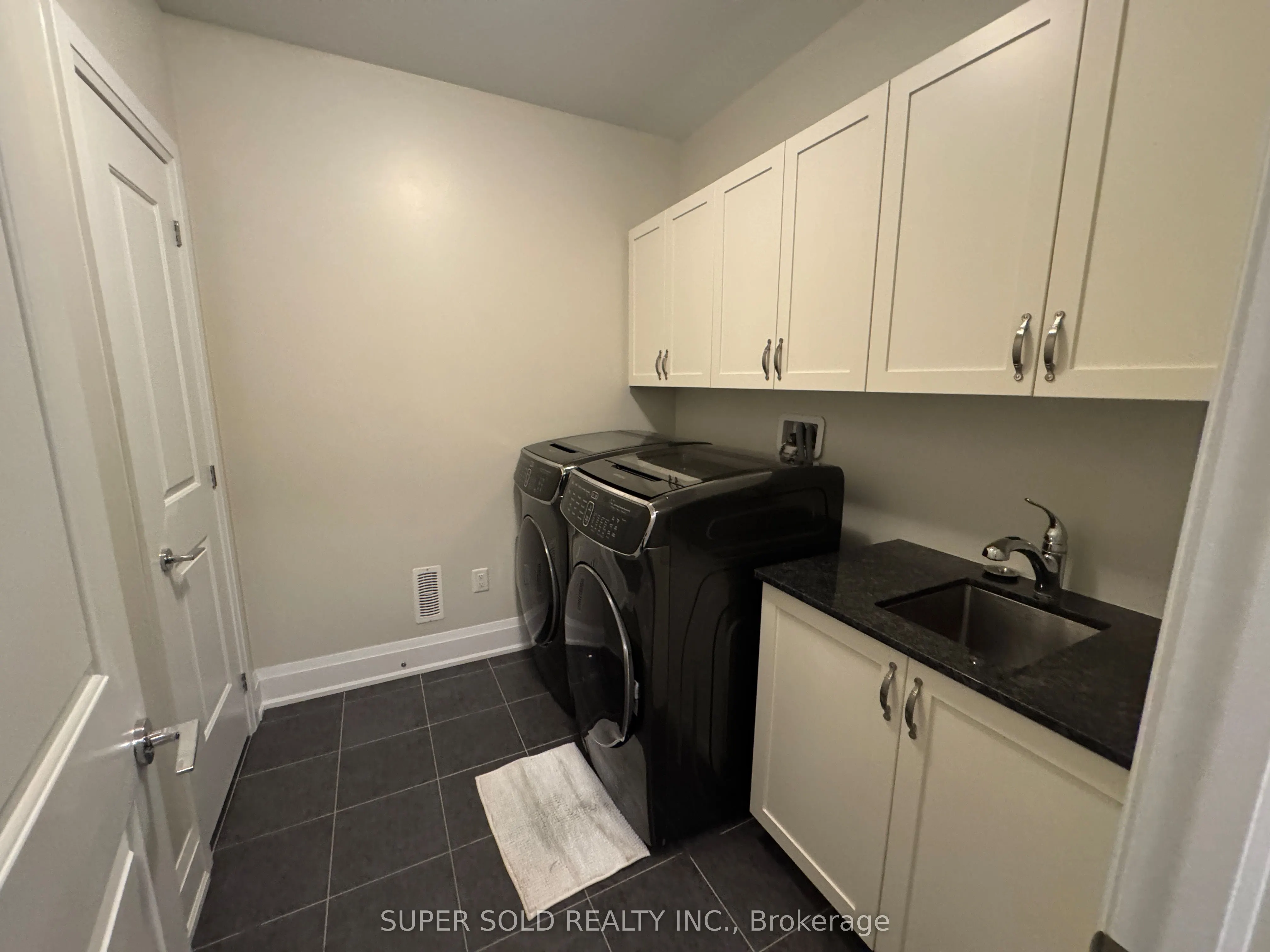 5173 Symphony Court