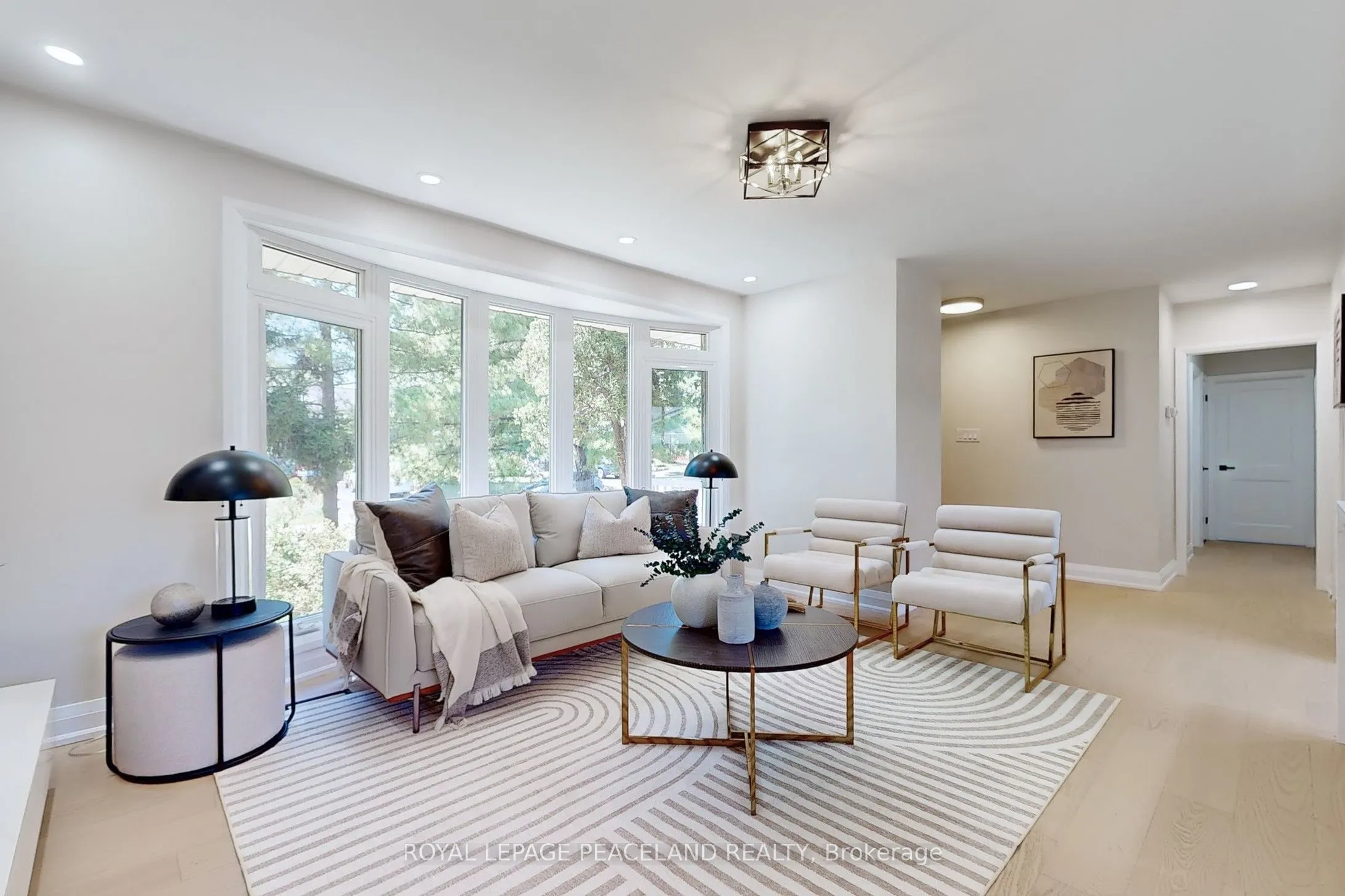 1223 Redbank Crescent