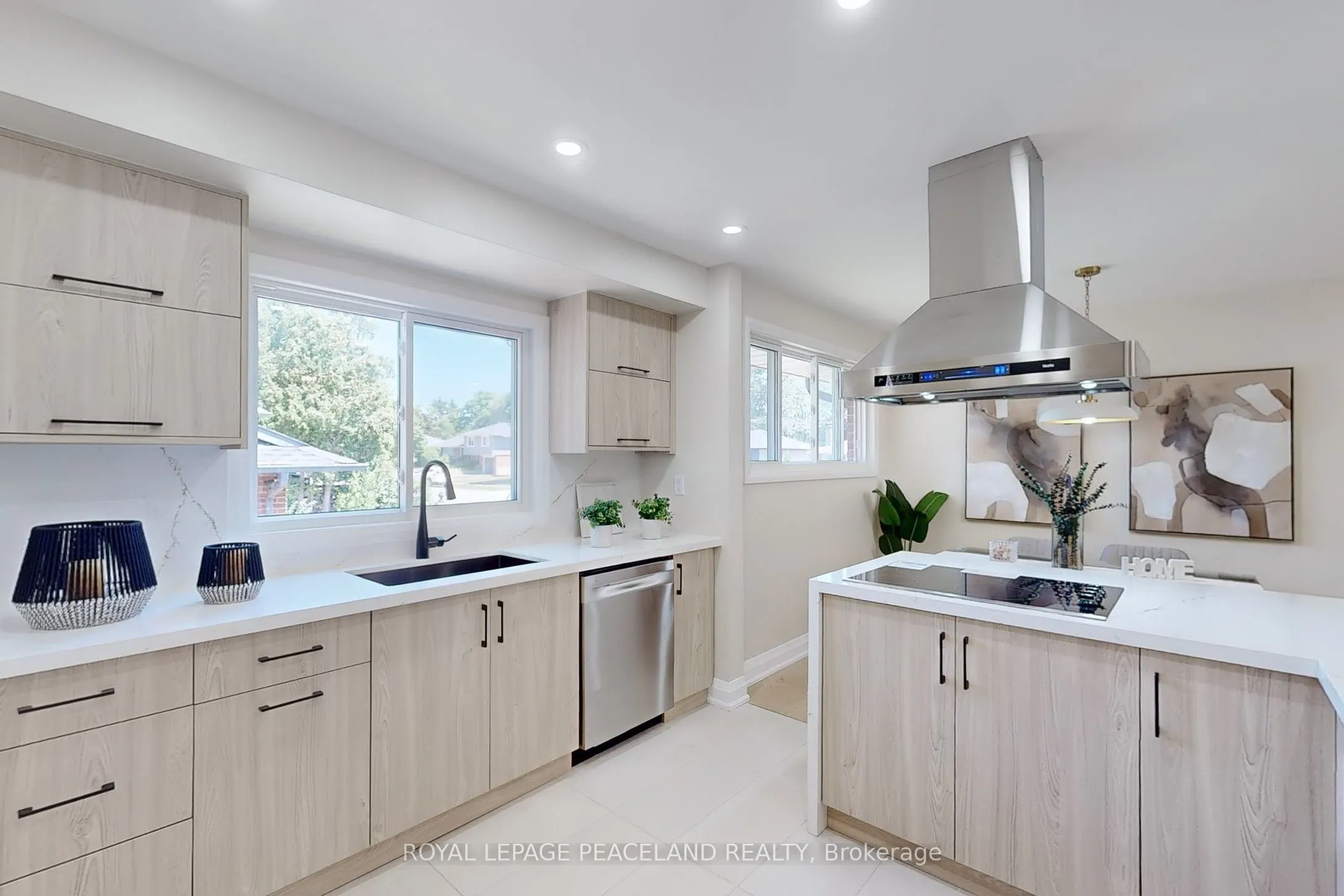 1223 Redbank Crescent