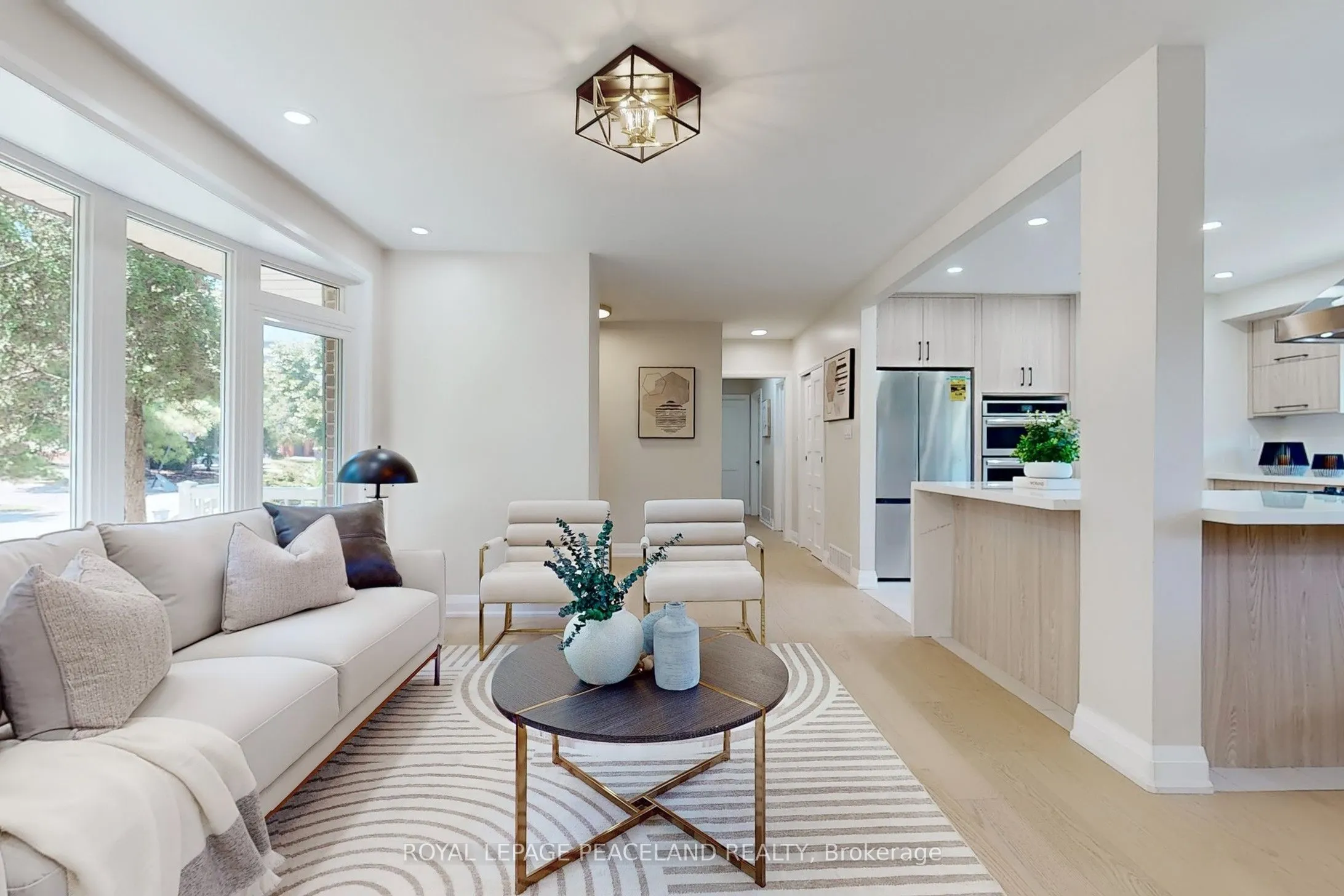 1223 Redbank Crescent