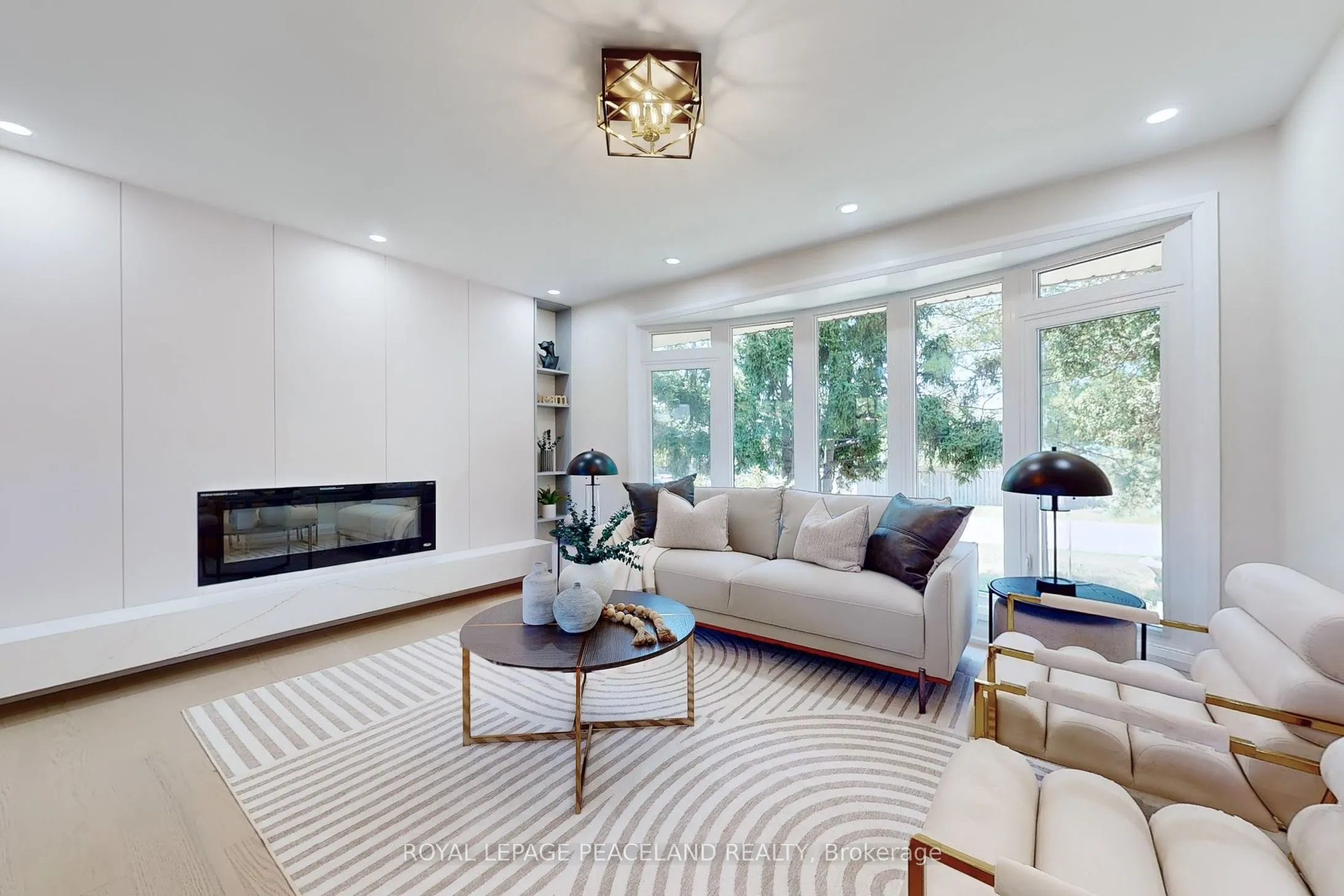 1223 Redbank Crescent