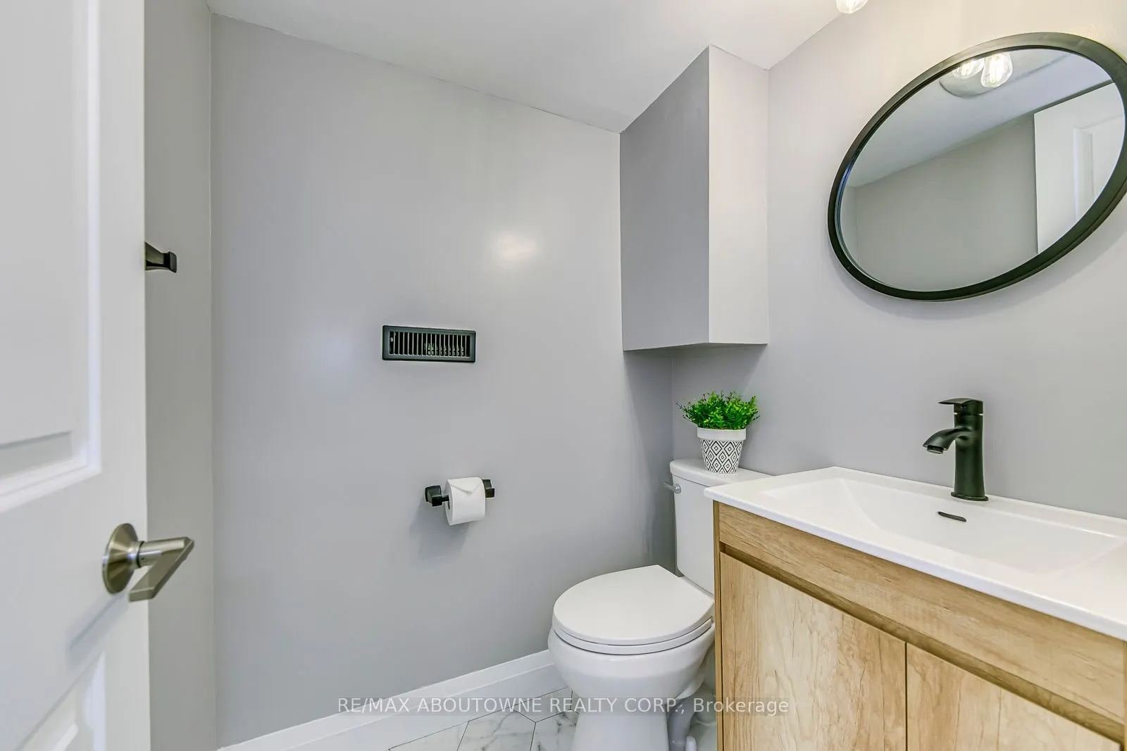 2362 Sinclair Circle