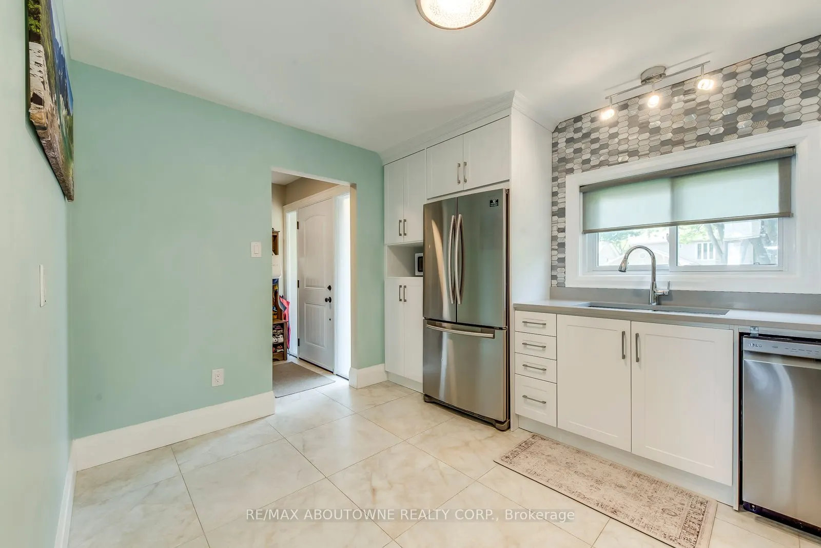 2362 Sinclair Circle