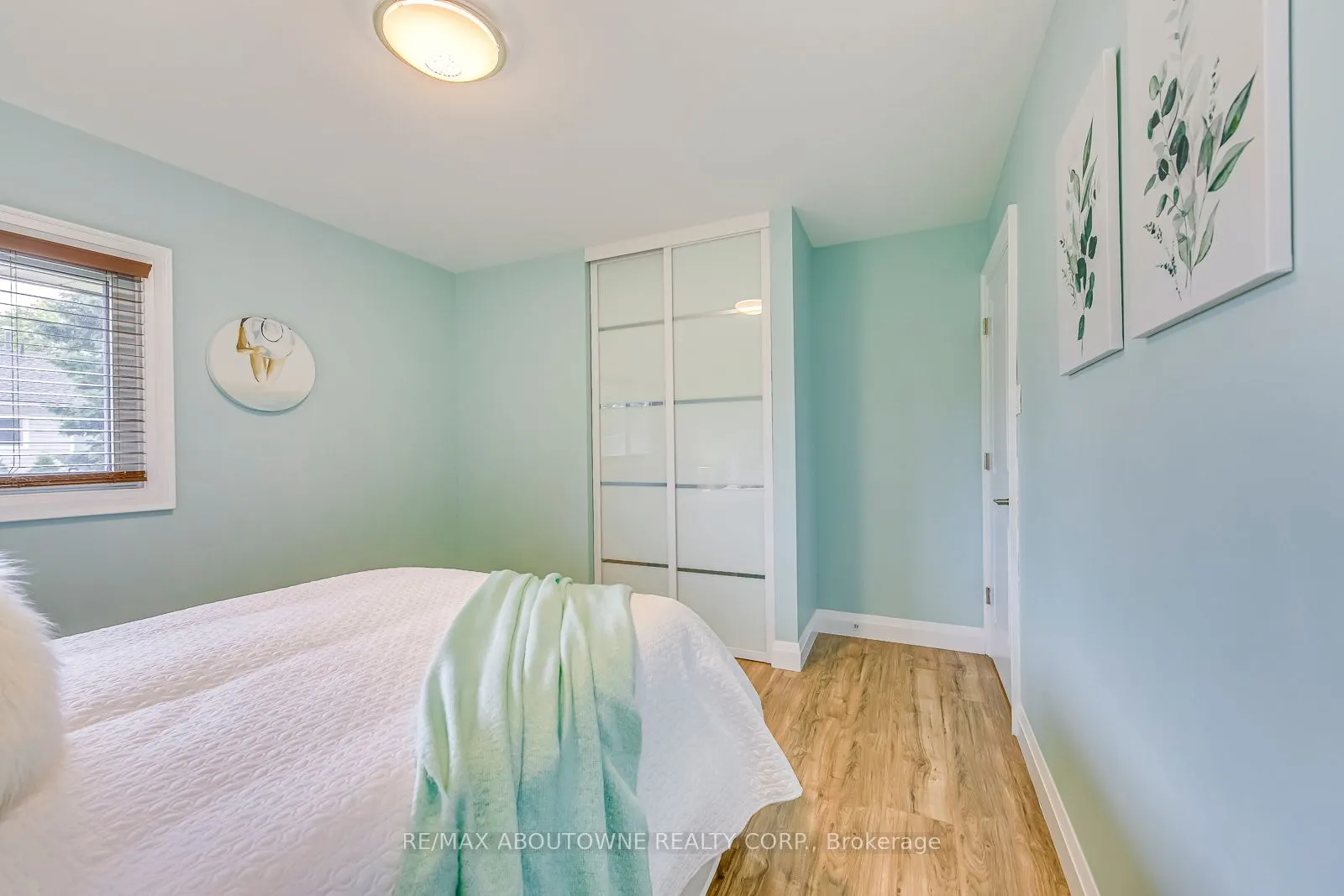 2362 Sinclair Circle