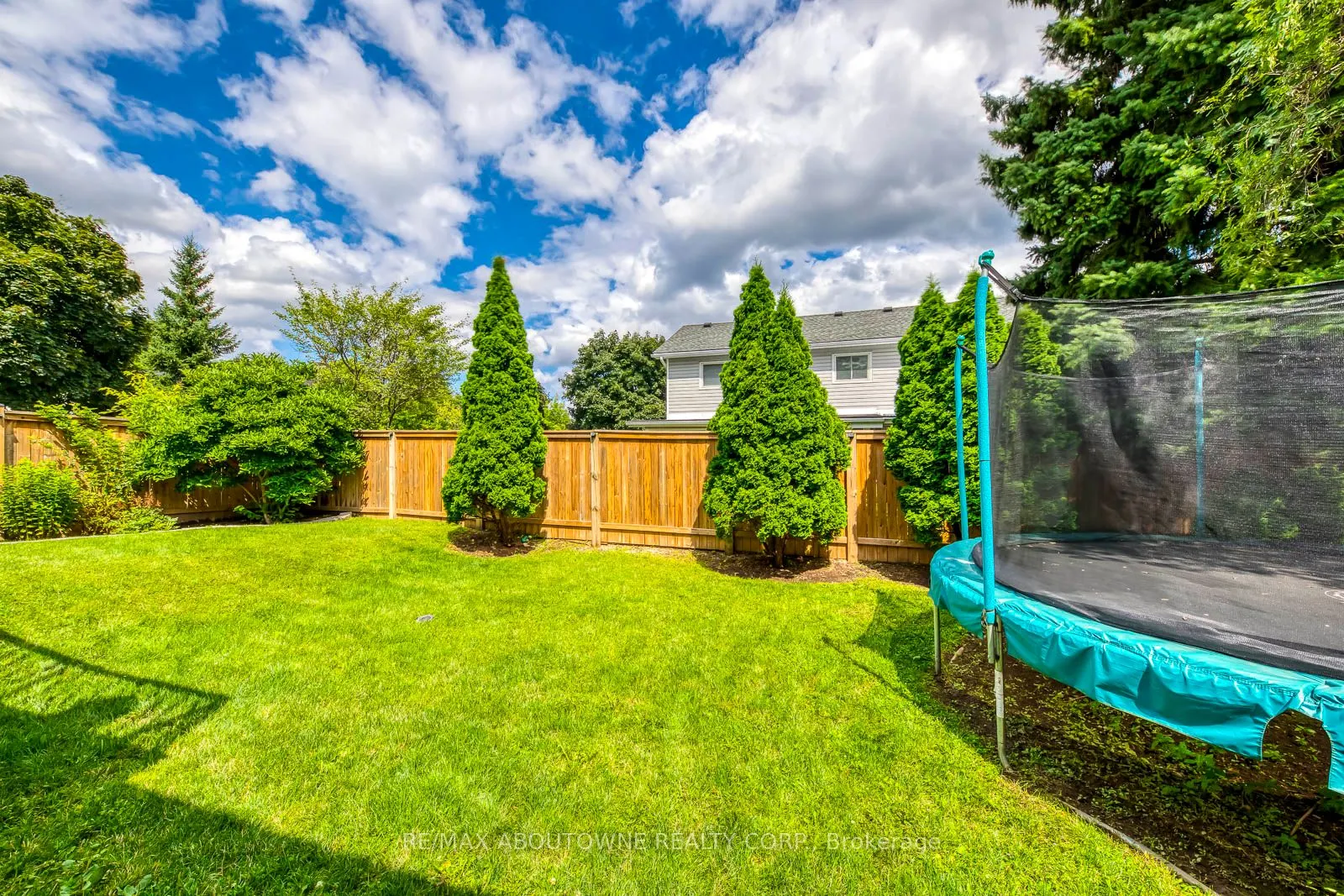 2362 Sinclair Circle