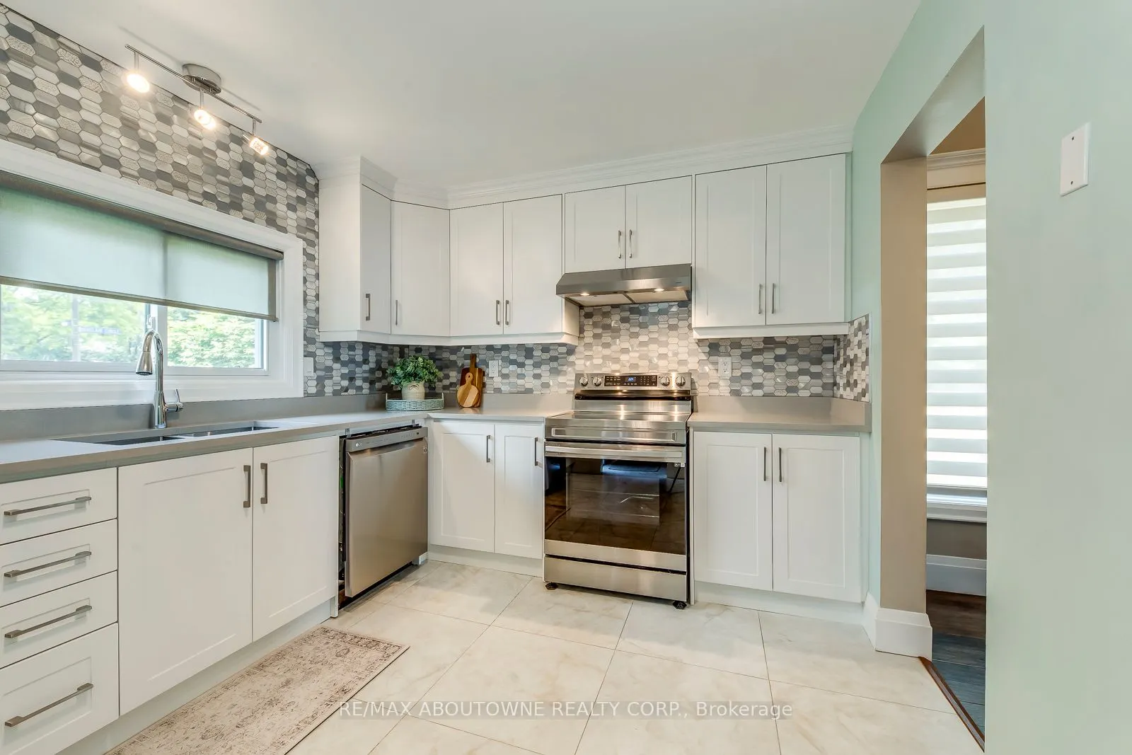 2362 Sinclair Circle