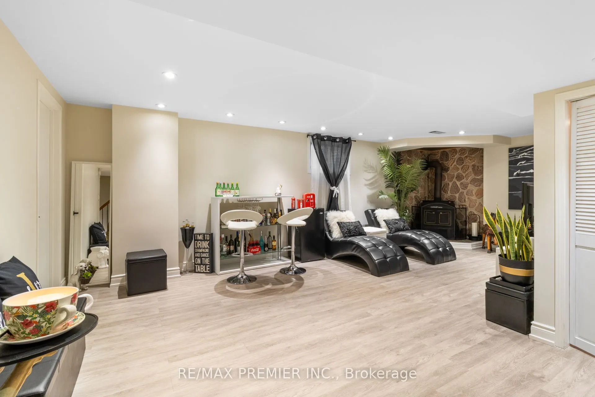 26 Ecclestone Drive