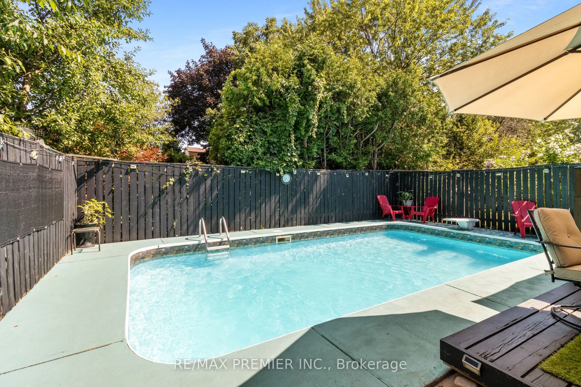 26 Ecclestone Drive