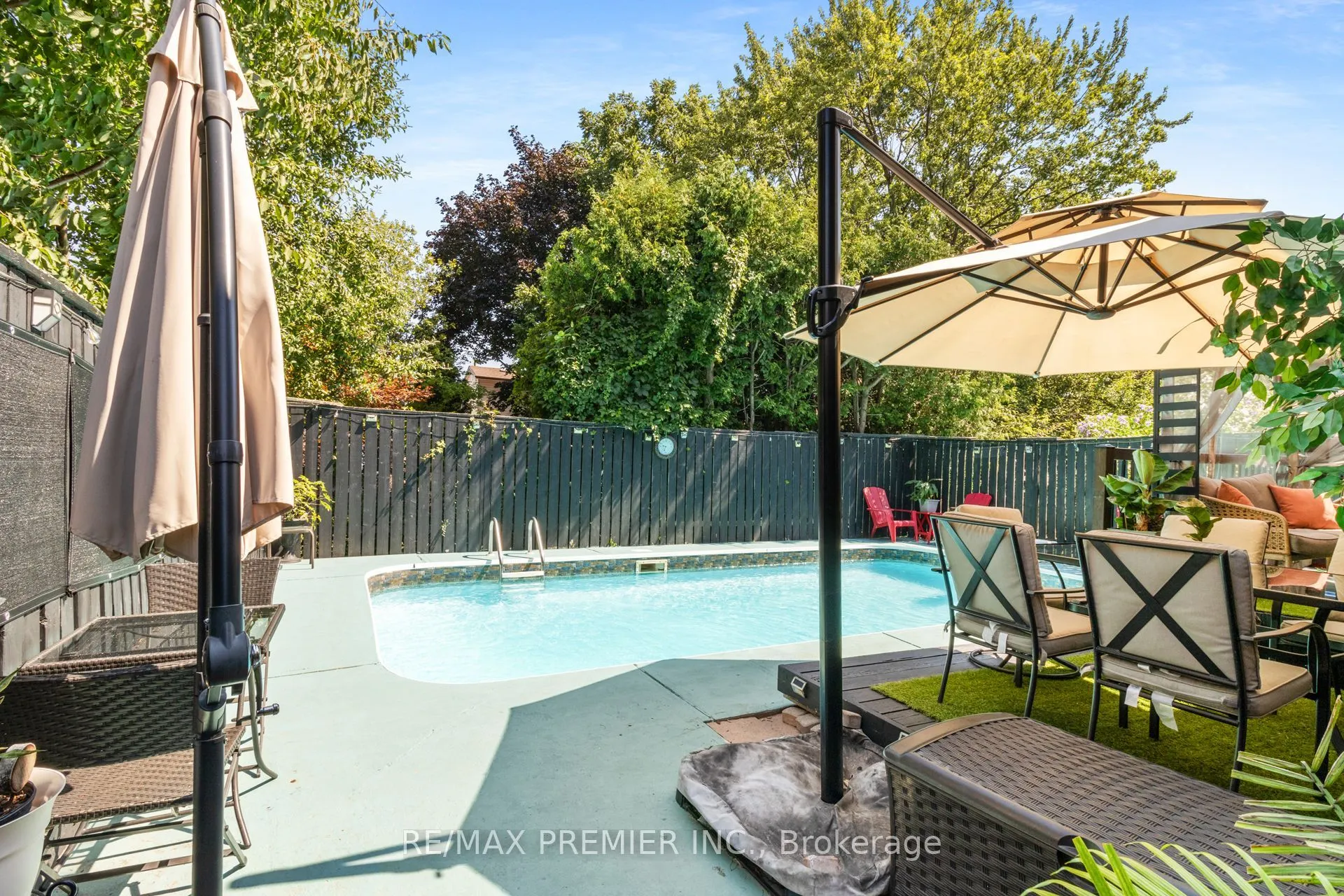 26 Ecclestone Drive