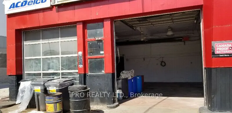 1110 Dupont Street W, #Unit R