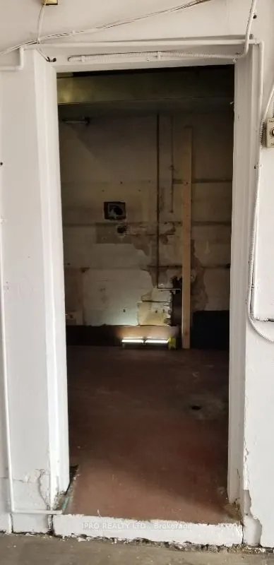 1110 Dupont Street W, #Unit R