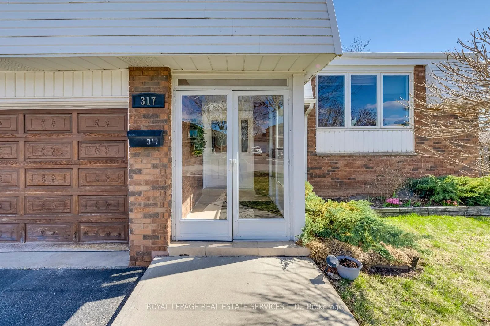 317 Ulric Crescent