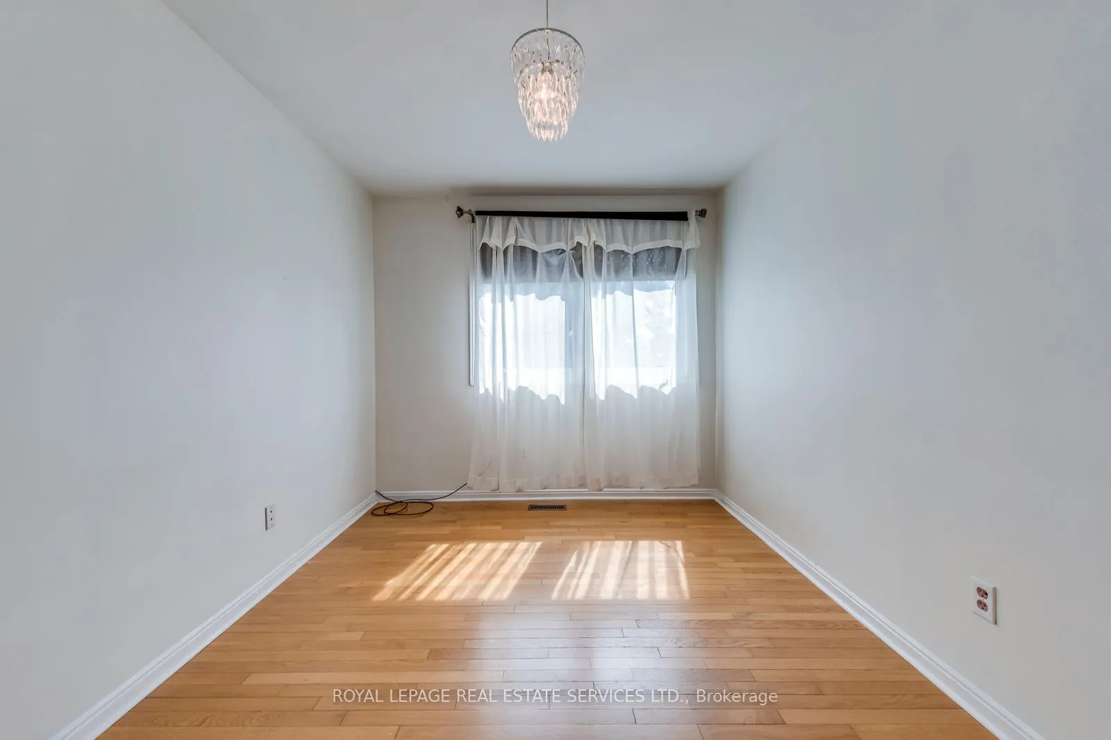 317 Ulric Crescent
