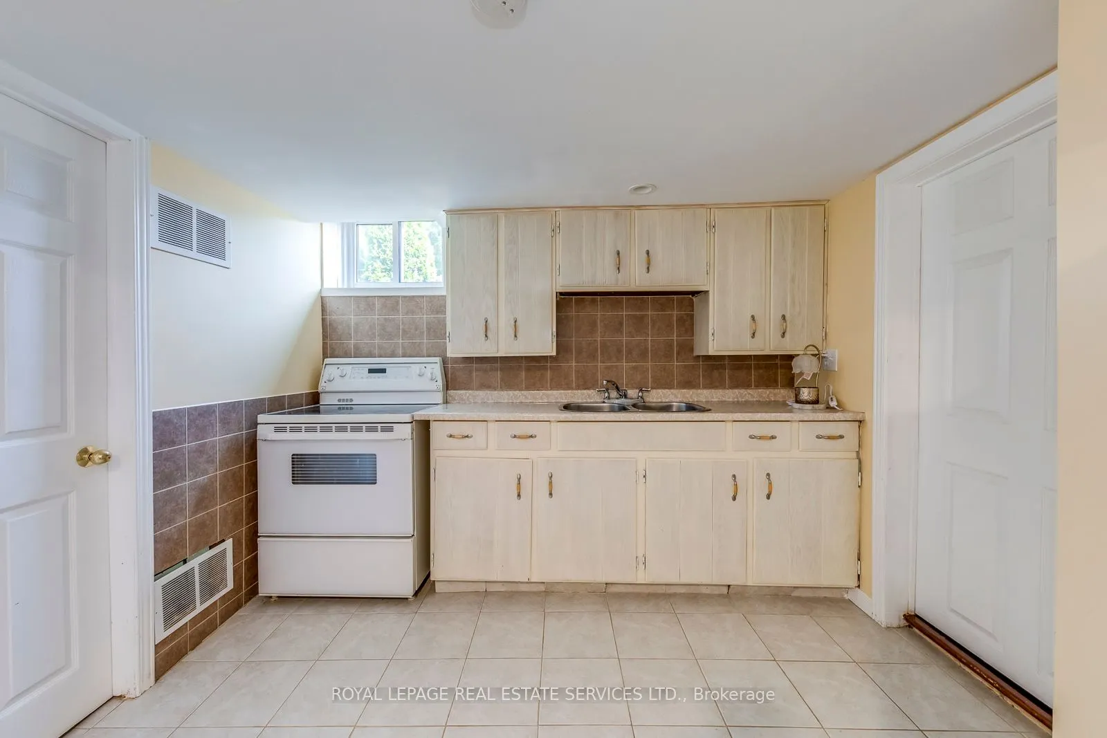 317 Ulric Crescent