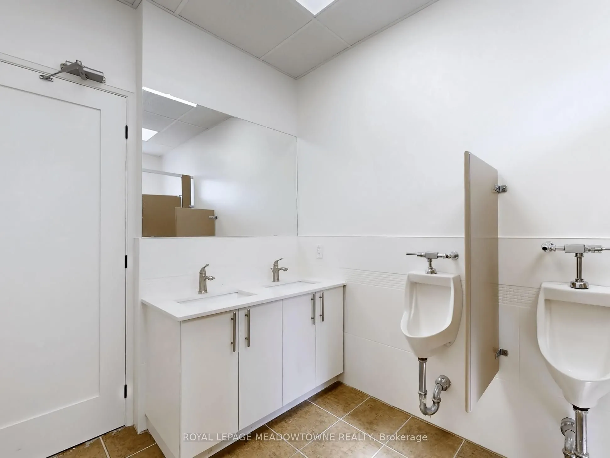 37 Main Street, #Suite H