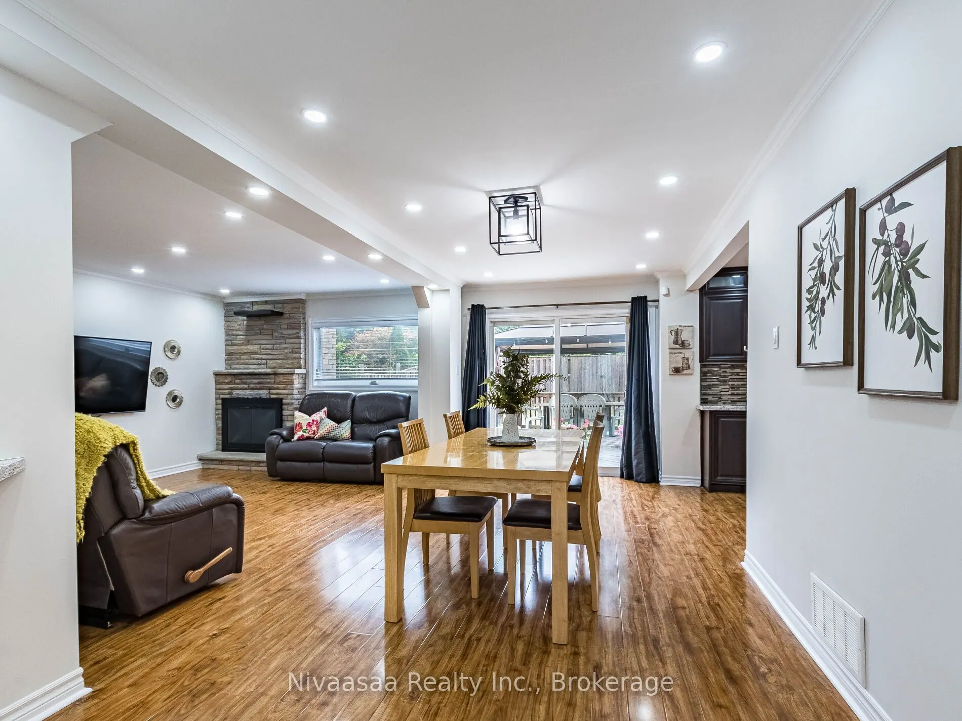 7209 Danton Promenade