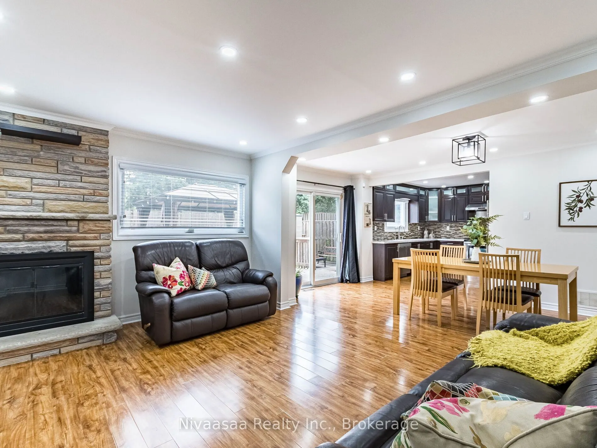 7209 Danton Promenade