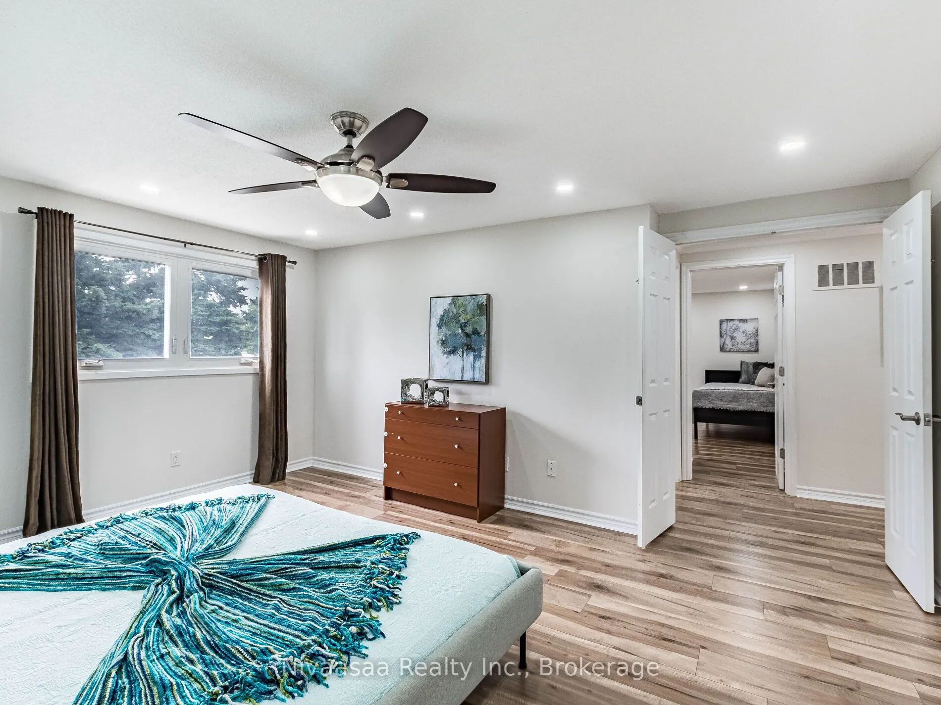 7209 Danton Promenade