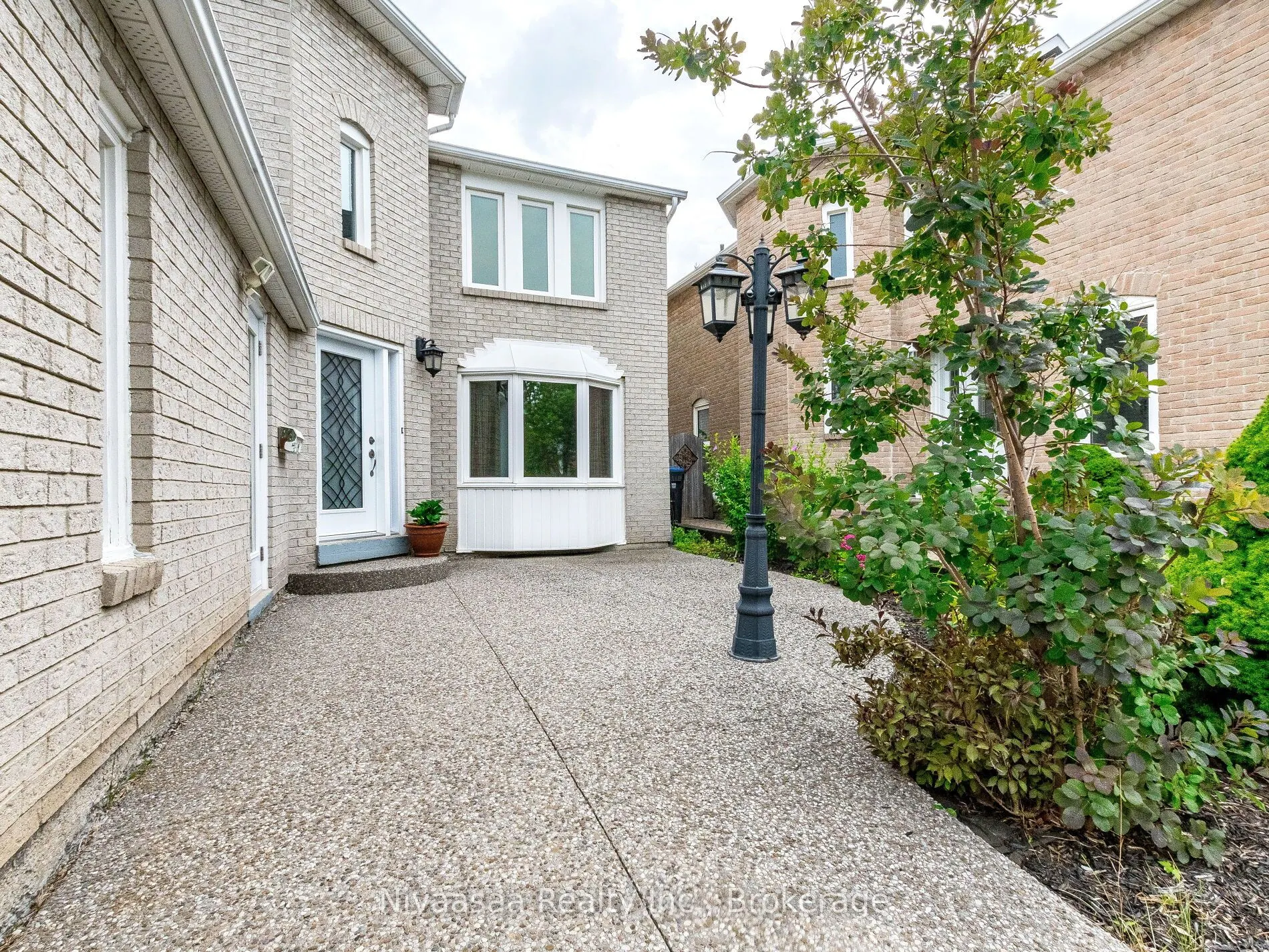 7209 Danton Promenade
