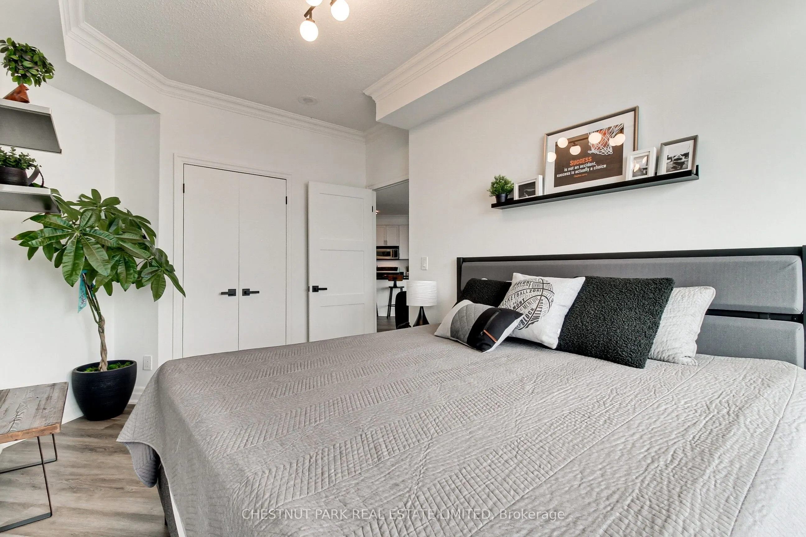 2121 Lake Shore Boulevard W, #1805