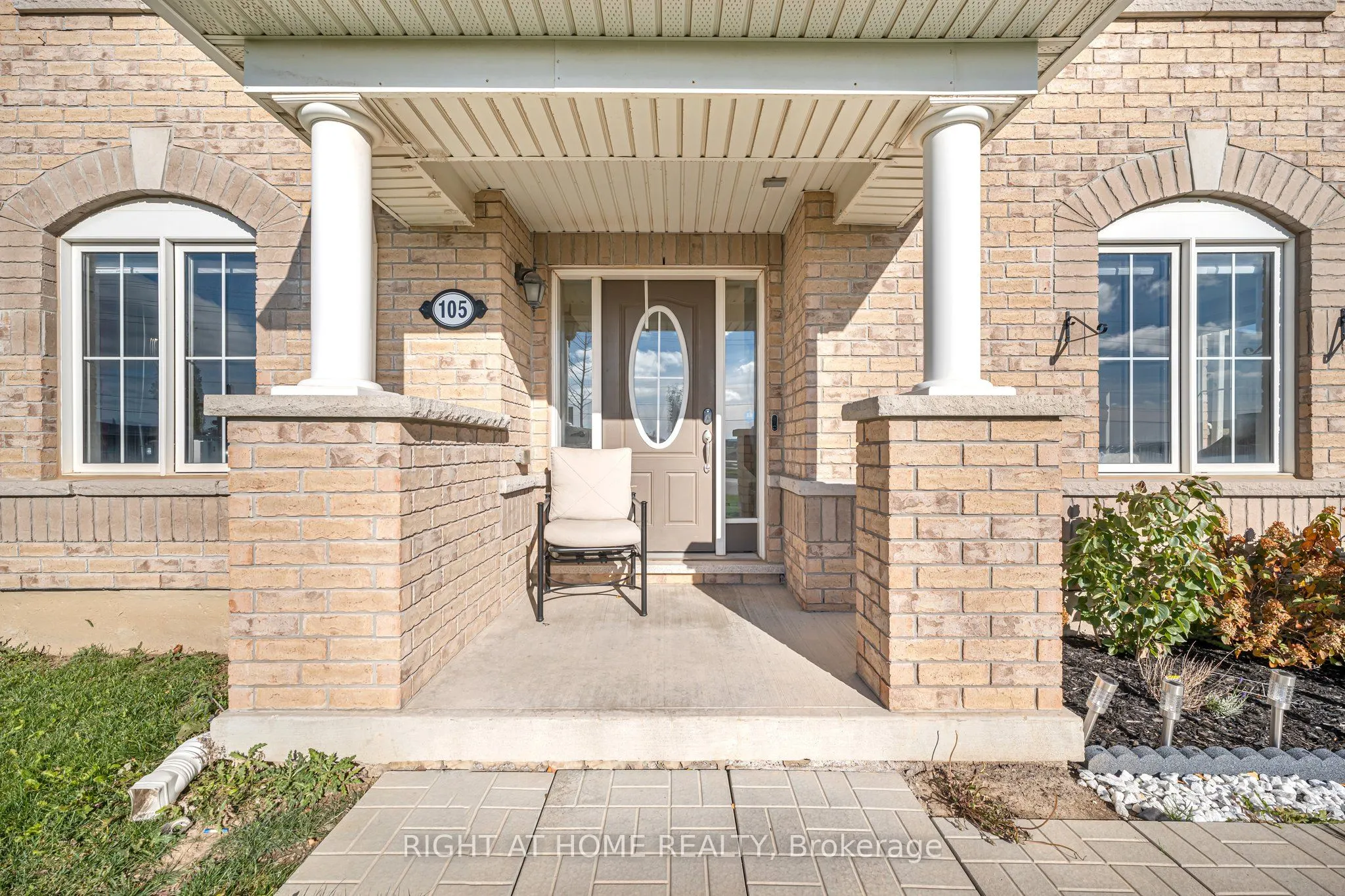 105 Bond Head Court