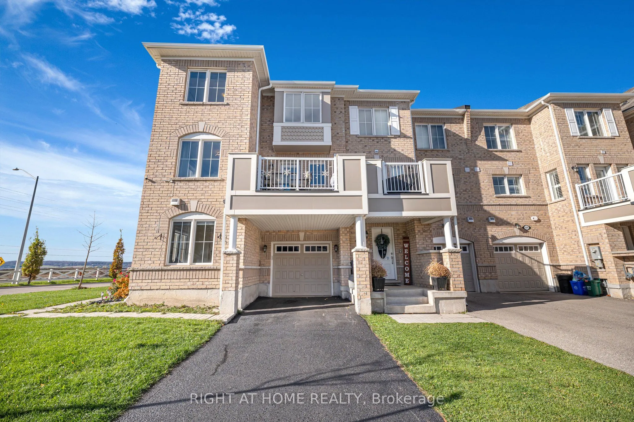 105 Bond Head Court