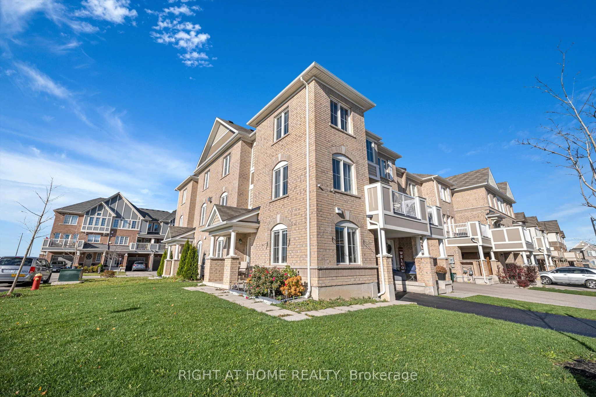 105 Bond Head Court